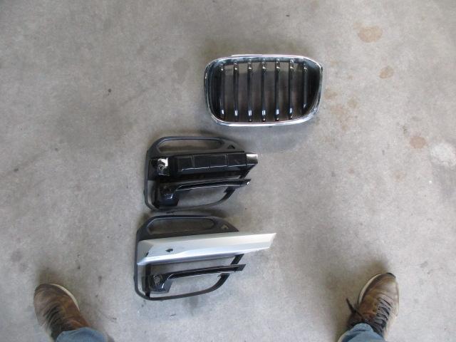 spoiler x3 van voorbumper 51117-338544 rooster gril recht, Niet ingevuld, Gebruikt, Niet ingevuld, BMW