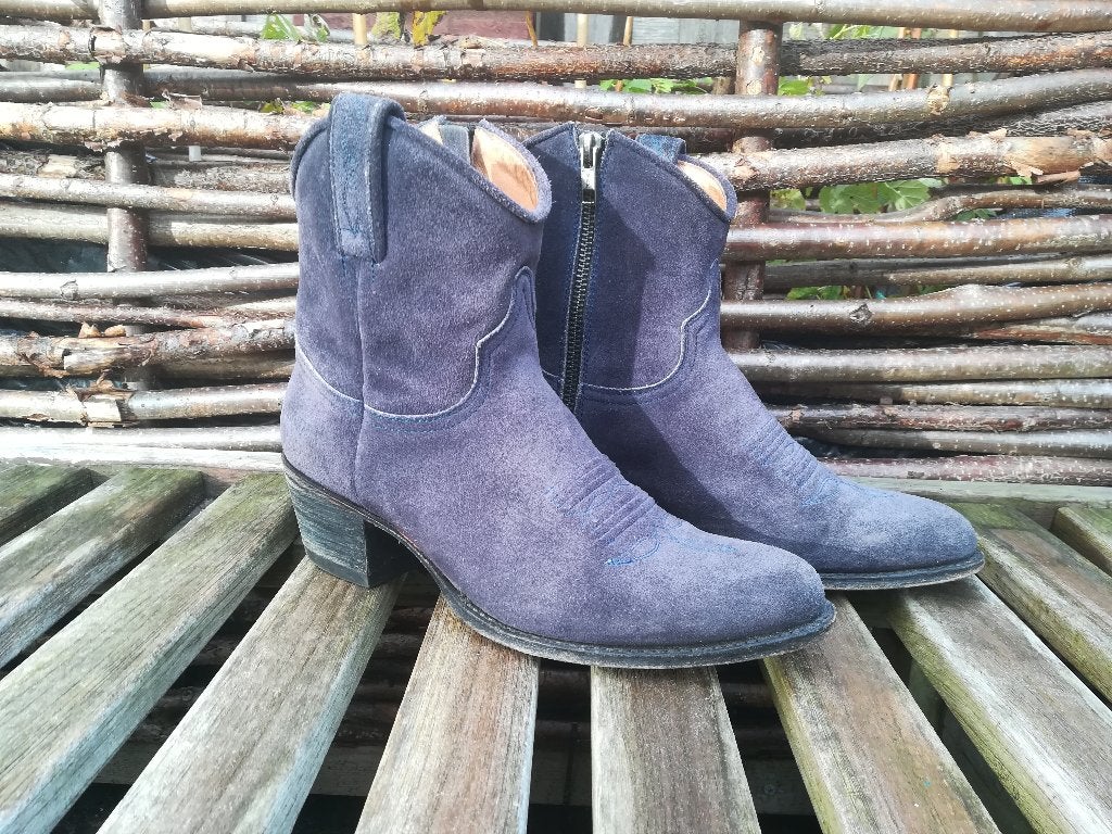 Sendra Laarzen Leer Blauw maat 38, Sendra, Blauw, Lage of Enkellaarzen, Ophalen of Verzenden