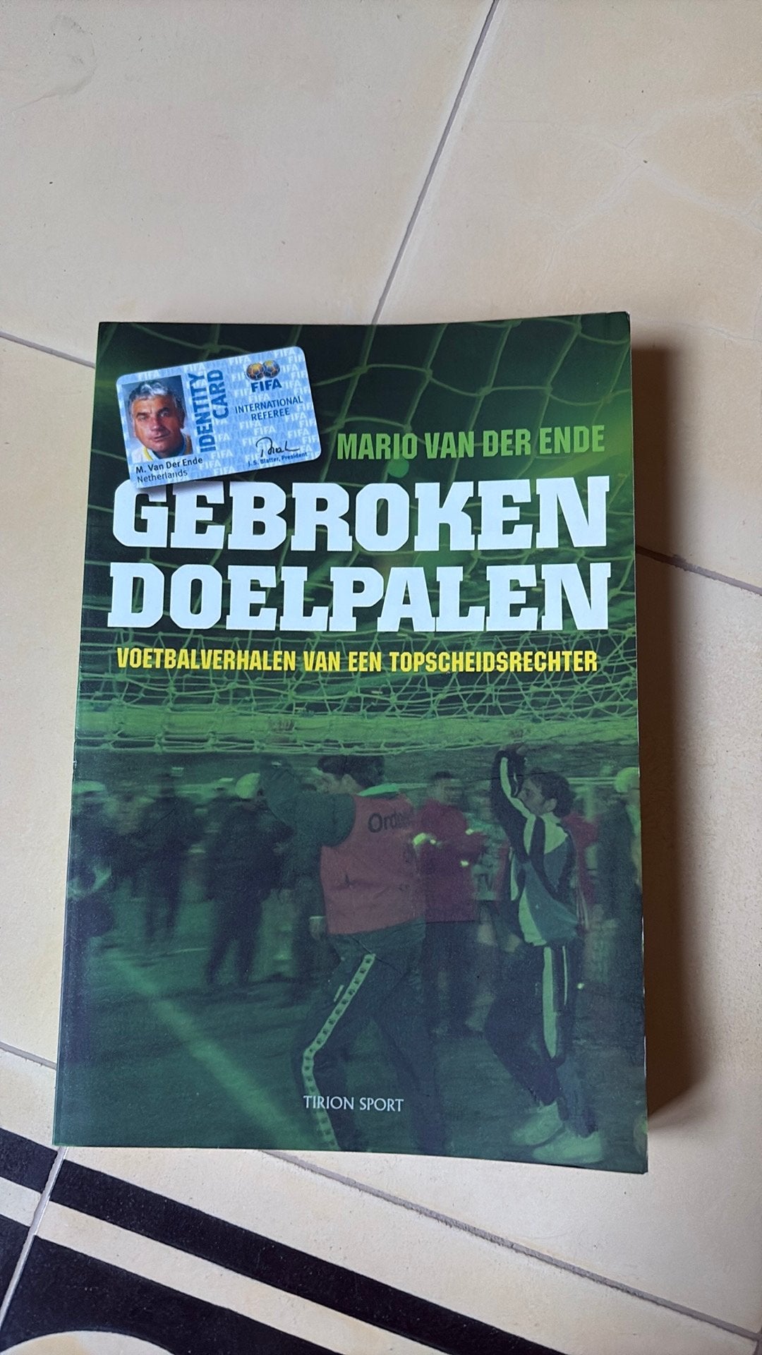 M. van der Ende - Gebroken doelpalen, Ophalen of Verzenden, Zo goed als nieuw, Balsport, M. van der Ende