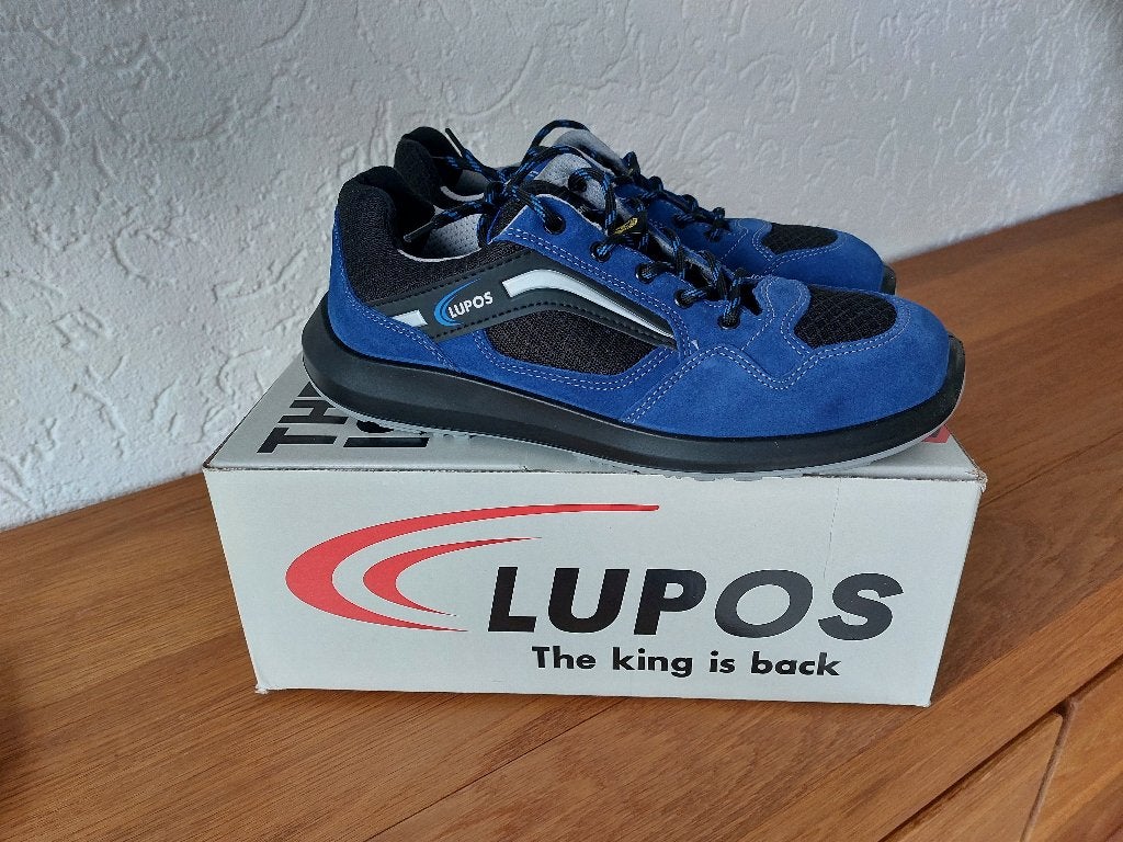 Nieuwe werkschoenen veiligheidsschoenen maat 42 schoenen, Doe-het-zelf en Verbouw, Ophalen of Verzenden, Nieuw