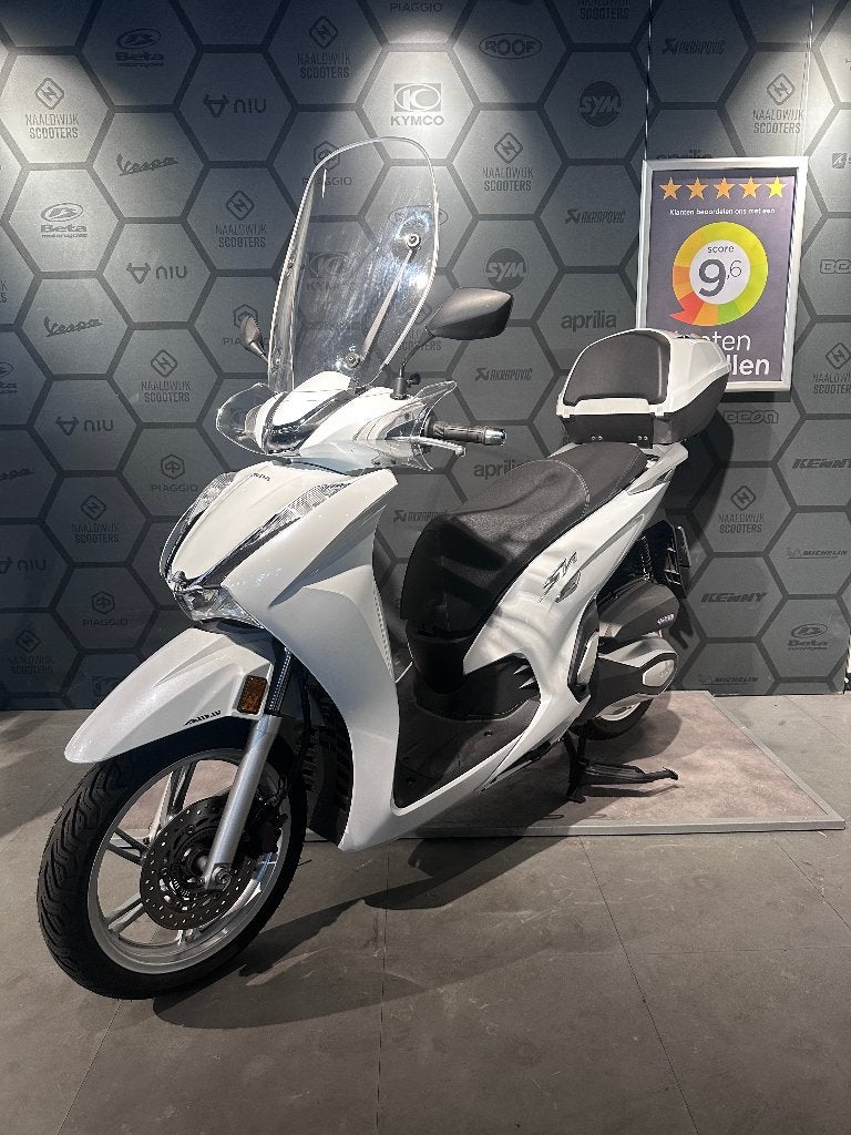 HONDA SH350 2022 21.819KM, Scooter, Occasion, Bedrijf, Automaat