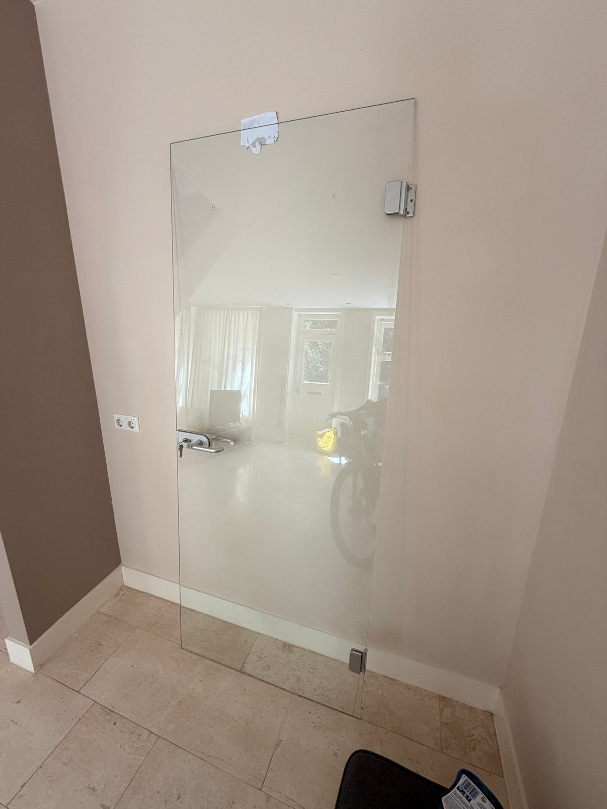 Glazen deur van DORMA met slot en scharnieren, Doe-het-zelf en Verbouw, Deuren en Horren, Ophalen, Gebruikt, 80 tot 100 cm, Binnendeur