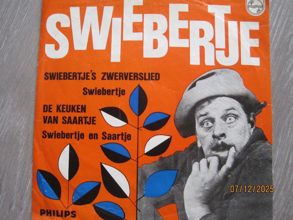 Swiebertje   -   Swiebertje's zwerverslied, Fotohoes, Ophalen of Verzenden, Zo goed als nieuw, Overige typen