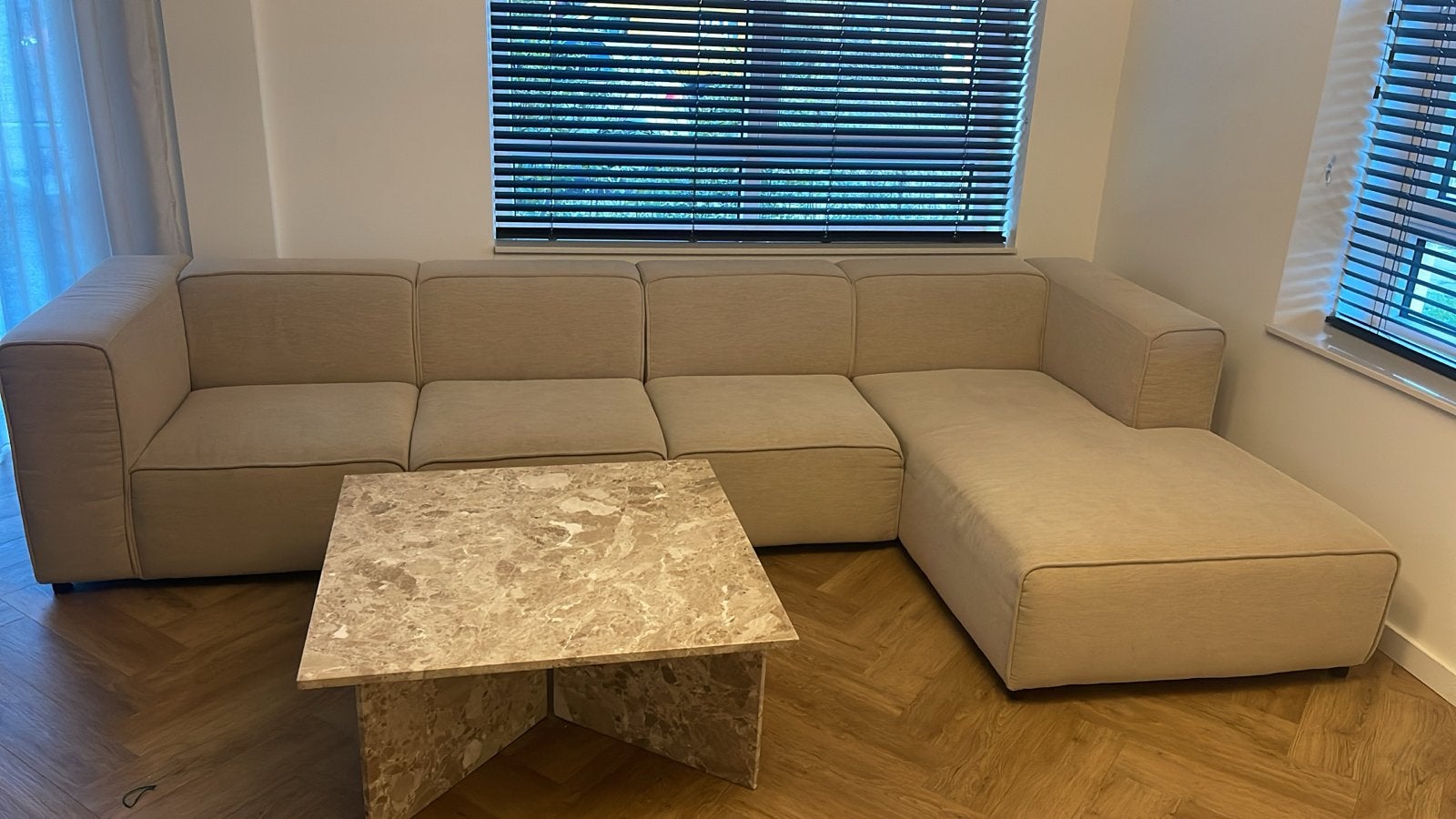 BoConcept Carmo Hoekbank - Zandkleurig - 3 jaar oud, Ophalen, Gebruikt, Hoekbank, 300 cm of meer