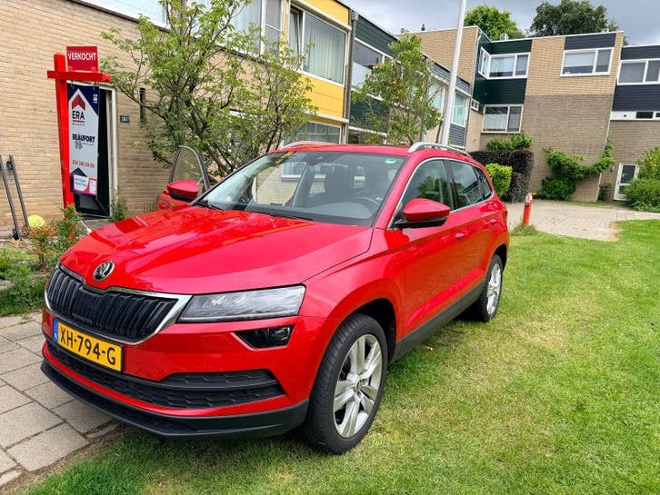 Skoda Karoq 1.0 TSI Greentech 115pk 2018 Rood -, Auto's, Voorwielaandrijving, 680 kg, 1261 kg, 1200 kg