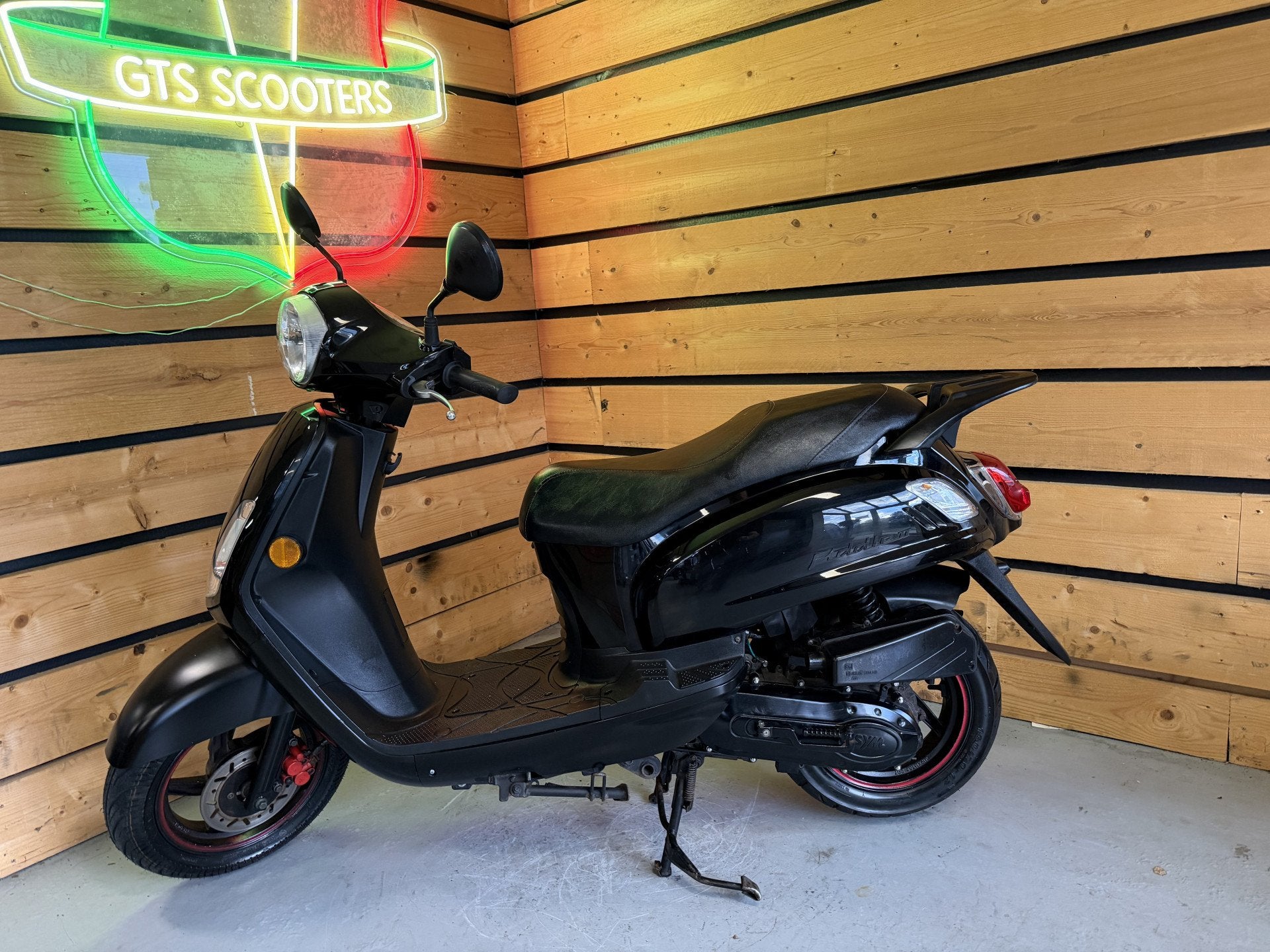 SYM Snorscooter Fiddle II (meerprijs geel kent 199,-), Bruin Scooterservice, Gebruikt, Jos@bruinautoservice.nl, 49 cc