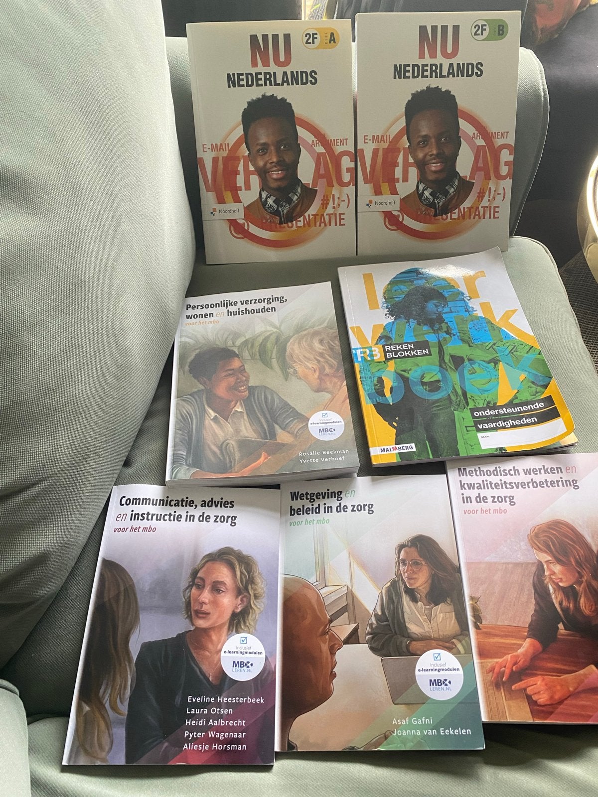 Verpleegkundige MBO niveau 4 boeken, Ophalen of Verzenden, MBO
