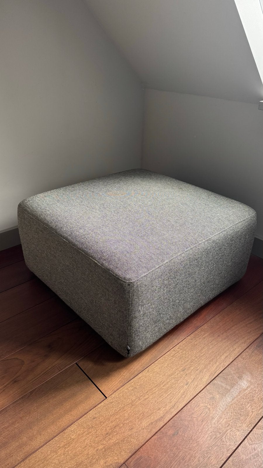 Perfecte HAY Ottoman (hocker/poef), Ophalen, Vierkant, 75 tot 100 cm, Zo goed als nieuw