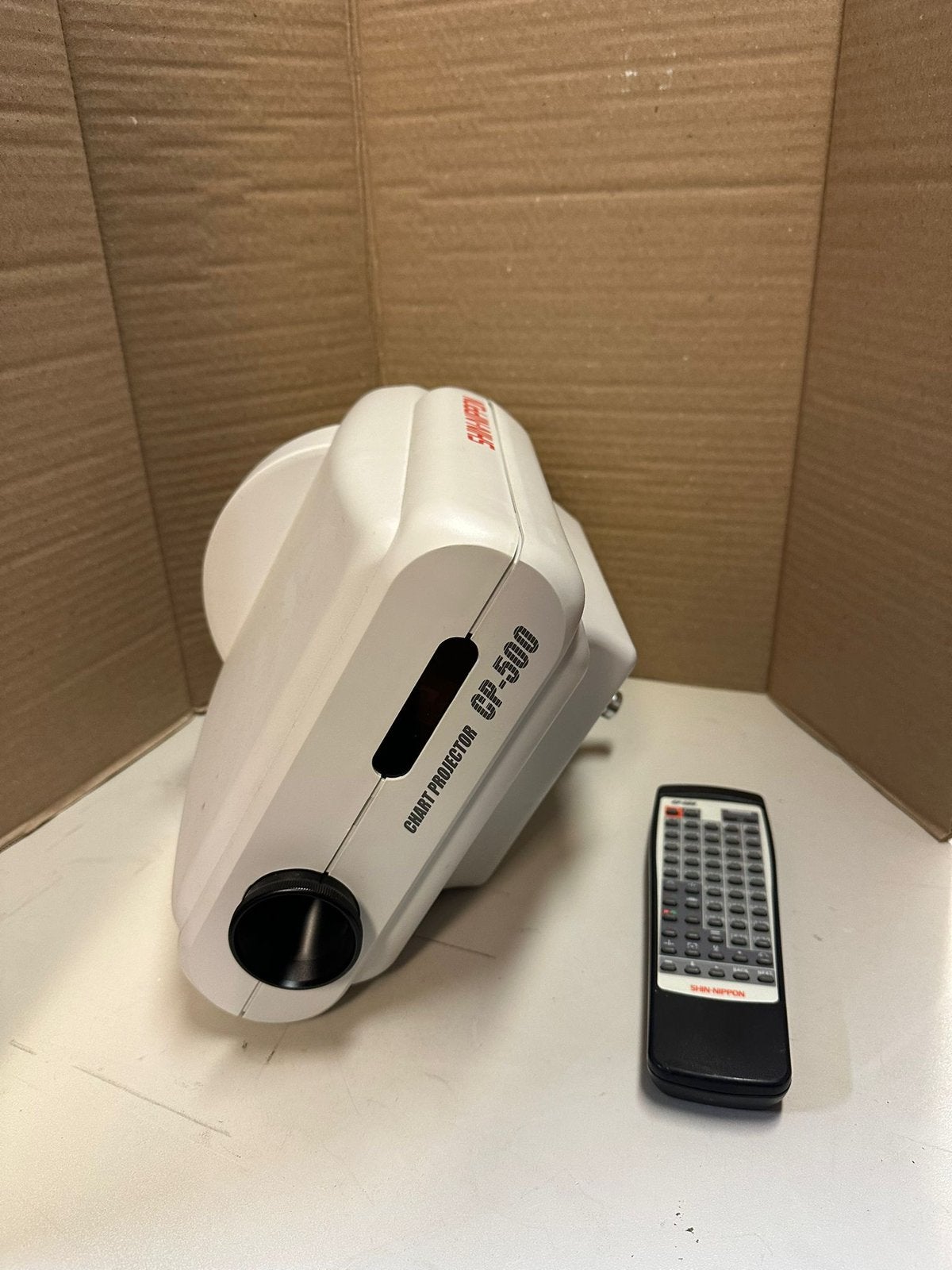 Opticien optometrist oogarts projector., Ophalen of Verzenden, Zo goed als nieuw, Overige resoluties