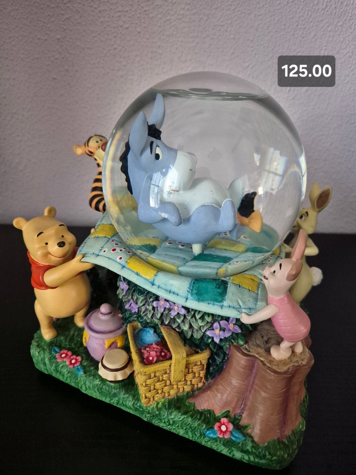 Winnie de Poeh Sneeuwbol met Vrienden, Verzamelen, Ophalen of Verzenden, Winnie de Poeh of vrienden, Zo goed als nieuw, Beeldje of Figuurtje