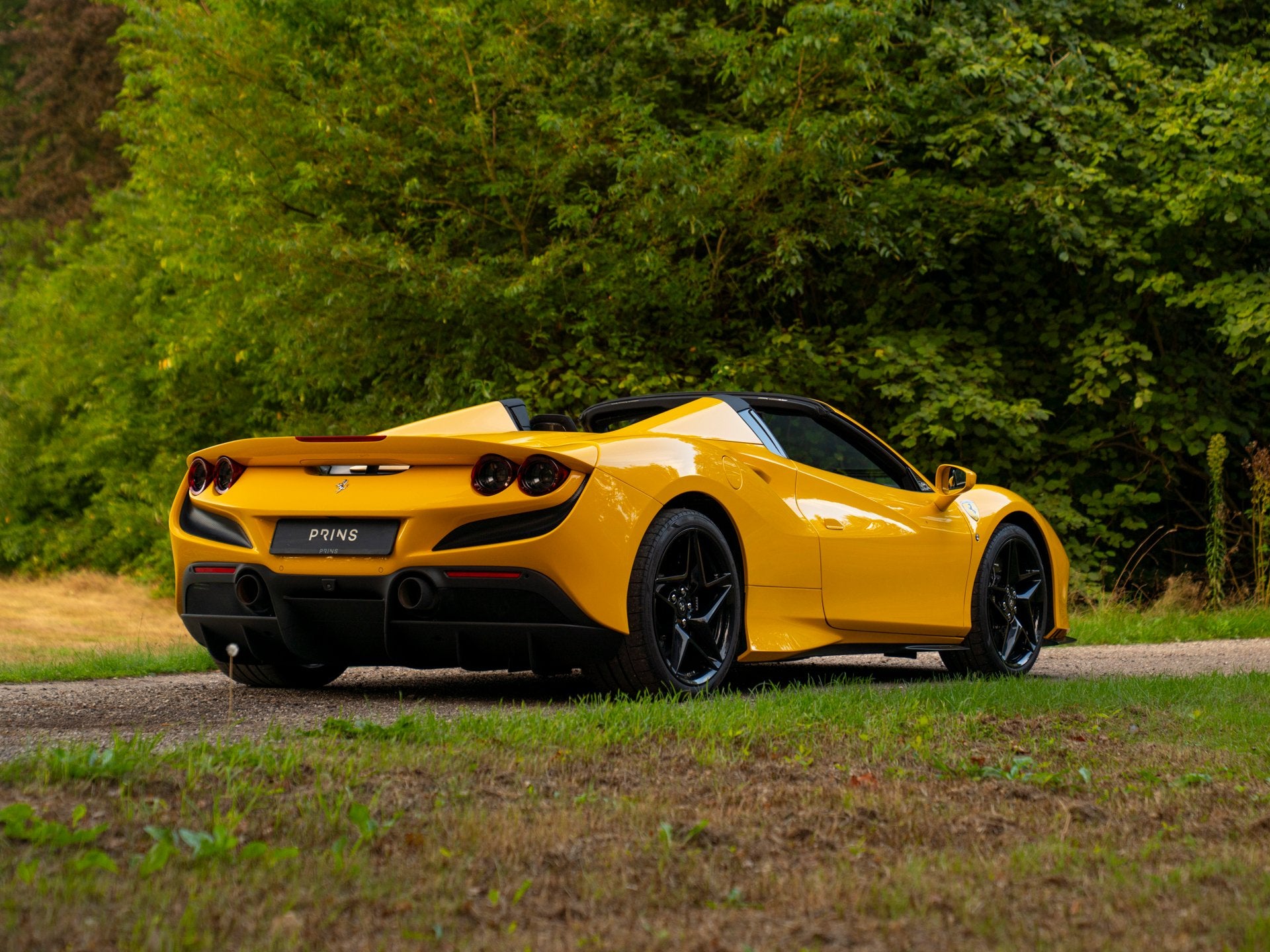 Ferrari F8 Spider 3.9 V8 HELE | Lift | JBL | Carbon interior, Auto's, Automaat, Dealer onderhouden, Gebruikt, Alcantara