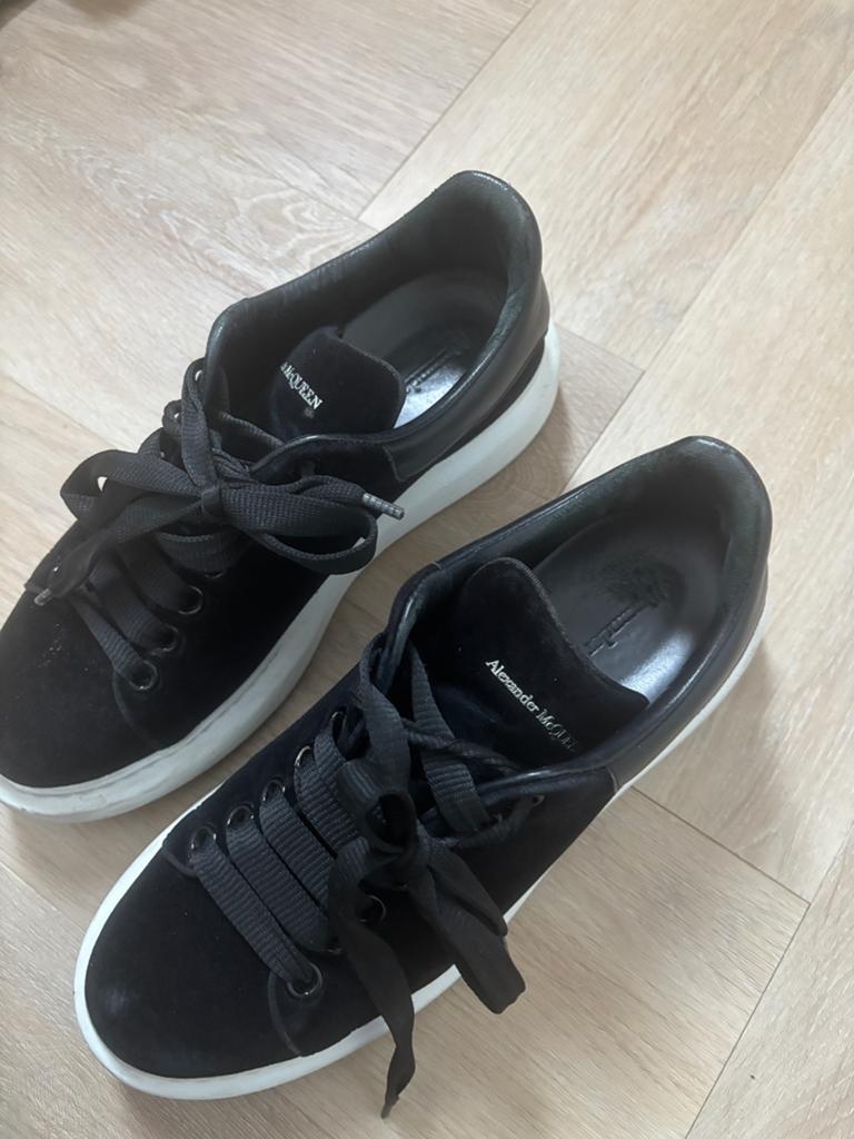 Alexander Mcqueen, Ophalen, Zo goed als nieuw, Wit, Sneakers of Gympen