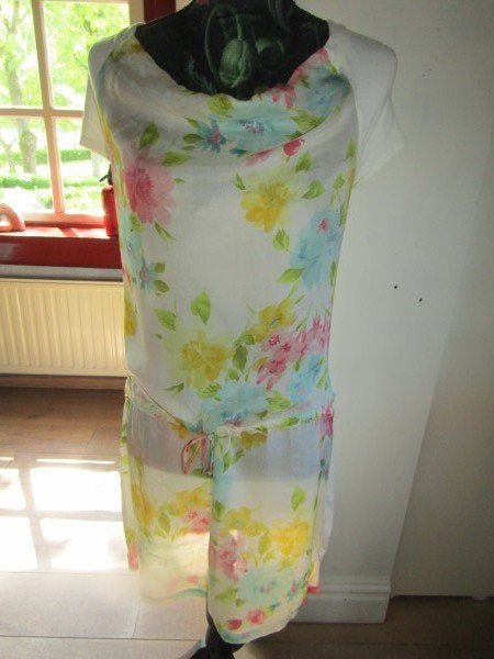 F1051 Expresso mt 36 jurk gebroken wit bloemen zijde Gambio, Wit, Zo goed als nieuw, Knielengte, Maat 36 (S)
