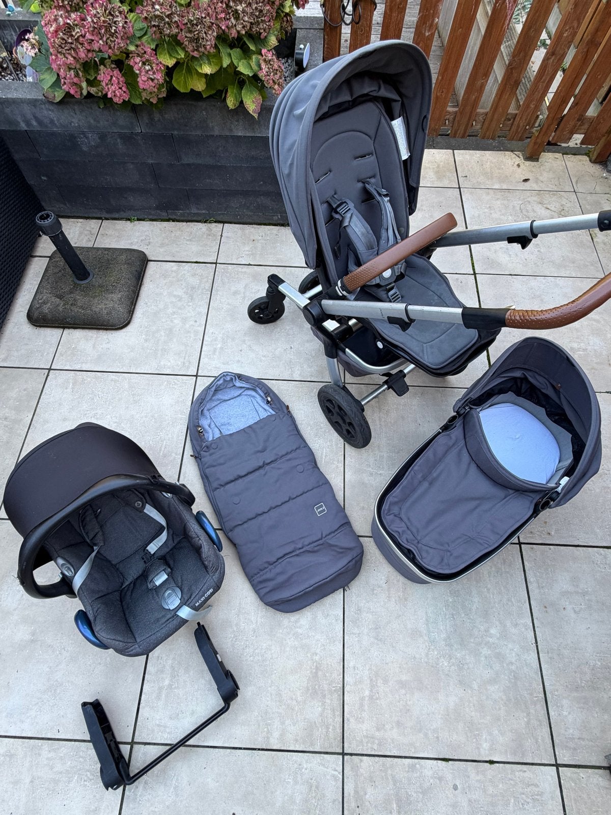 Joolz Hub met Maxi-Cosi Cabriofix en adapters, Gebruikt, Combiwagen, Met autostoeltje, Ophalen