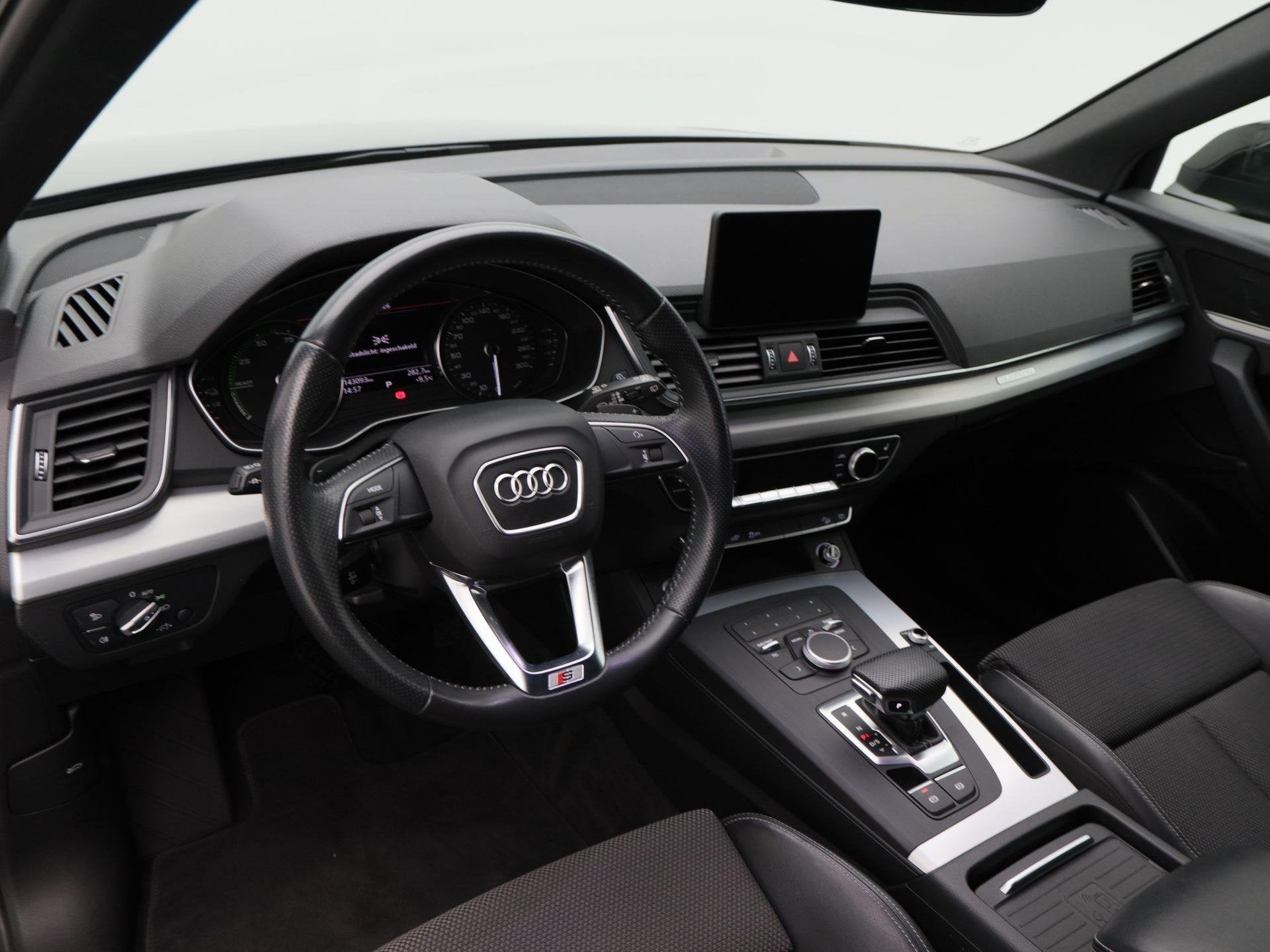 Audi Q5 55 TFSi e 367 Pk quattro S-Line | LED | Elektrische, Automaat, 4 cilinders, Zwart, Plug-in hybride