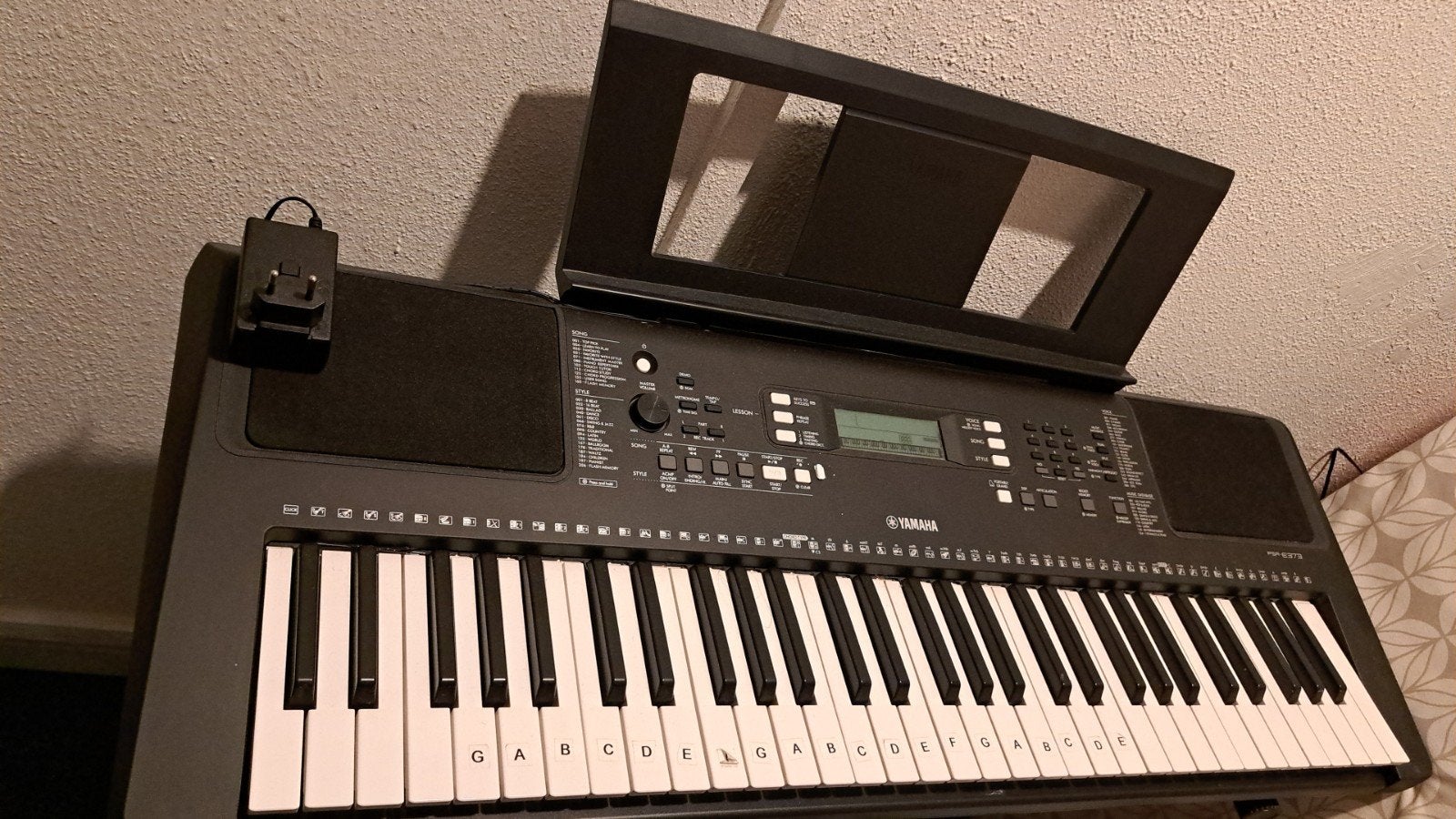 Yamaha PSR-E373 Keyboard met standaard en krukje, Ophalen