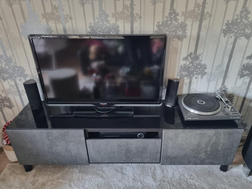 Tv meubel Besta, Ophalen, 150 tot 200 cm, Zo goed als nieuw, Minder dan 100 cm