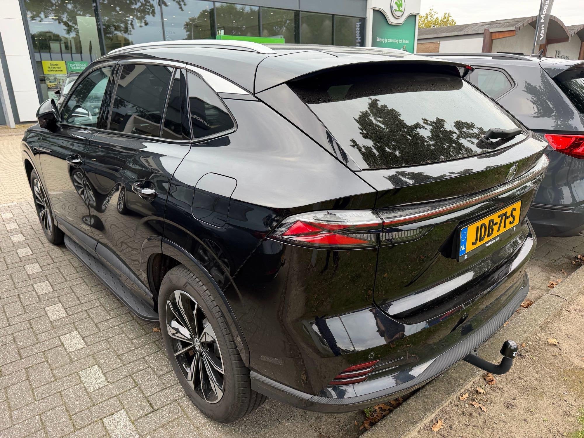 MG HS PHEV 1.5 Aut. 272pk Luxury | Bruin Interieur | Trekhaa, 12 maanden, Stof, Gebruikt, 4 cilinders