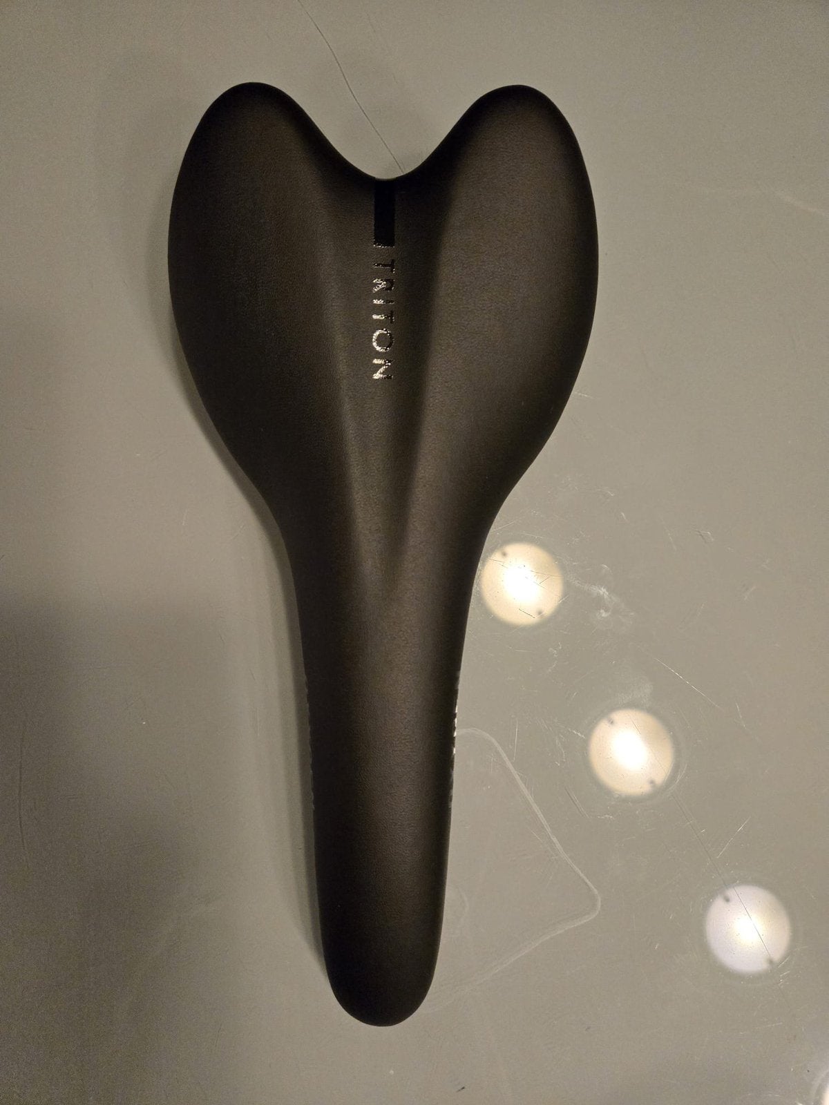 Oxygen Triton zadel zwart, Fietsen en Brommers, Fietsonderdelen, Kunststof, Ophalen of Verzenden, Zo goed als nieuw, Zadel