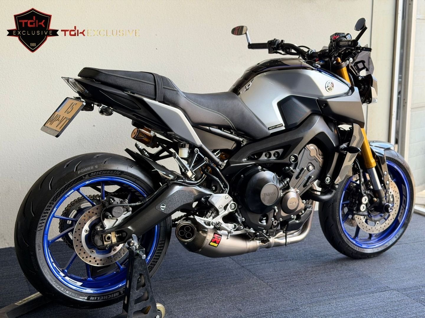 YAMAHA MT-09 SP BOMVOL AKRAPOVIC CARBON MT09 MT 09 07 10, Motorrijbewijs A, Bedrijf, 3 cilinders, Meer dan 35 kW