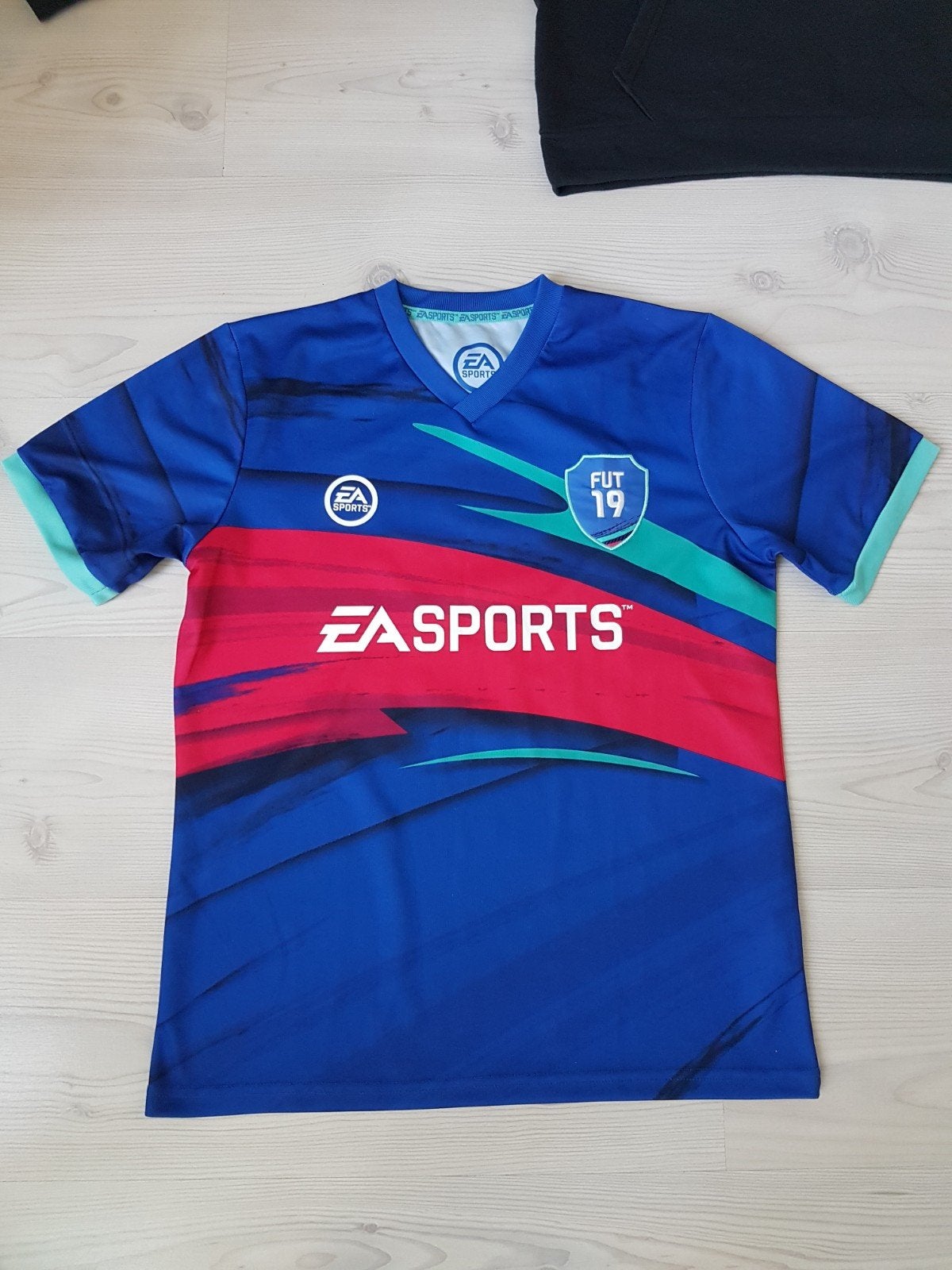 EA Sports kids voetbalshirt in size 176, Maat XS of kleiner, Ophalen of Verzenden, Zo goed als nieuw, Shirt