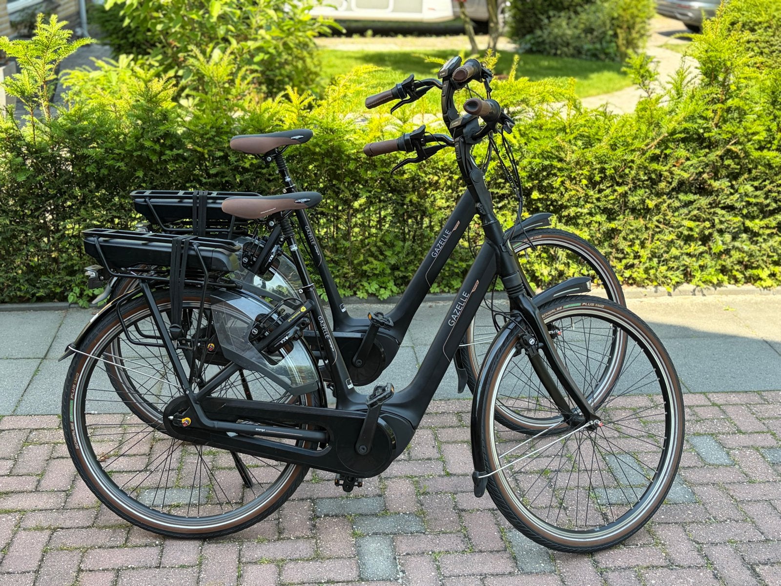 Set Gazelle C8 Orange e-bikes, z.g.a.n. lage instap, Ophalen, Zo goed als nieuw, 47 tot 51 cm, 50 km per accu of meer