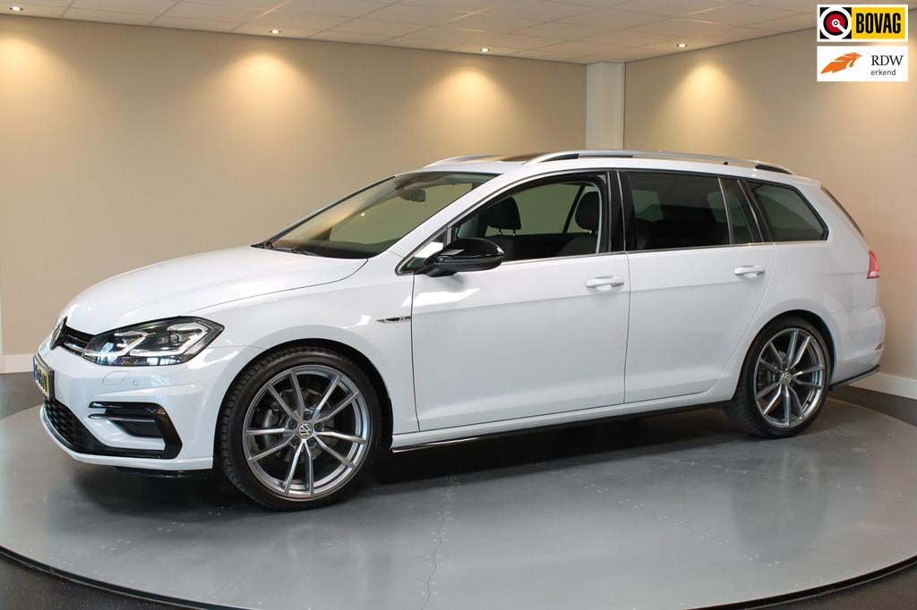 Volkswagen Golf Variant 1.5 TSI Highline Business R *Massage, 4 cilinders, 150 pk, Alcantara, Wit