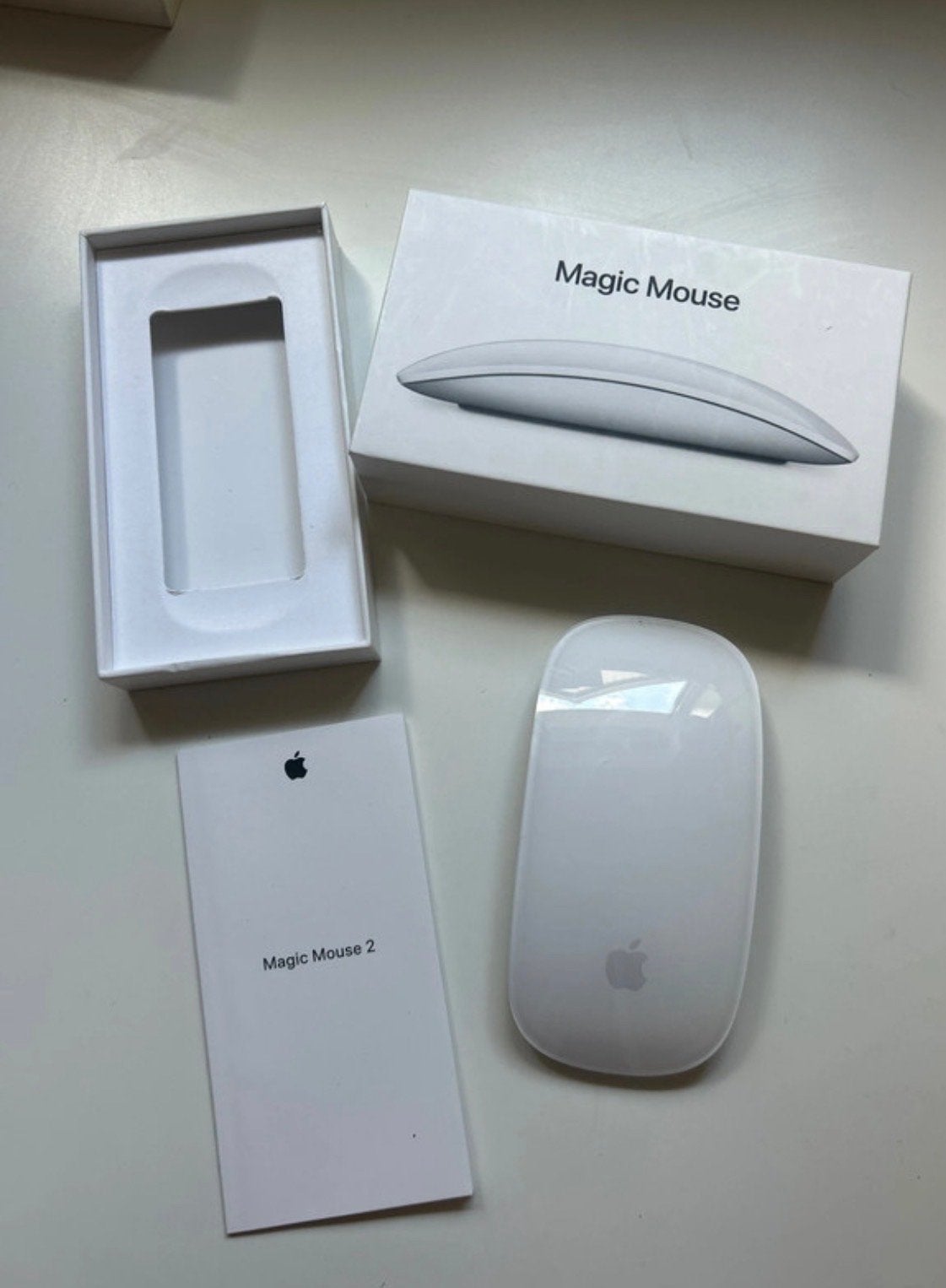 Apple Magic Mouse 2 - Draadloze Muis, Computers en Software, Muizen, Rechtshandig, Muis, Ophalen of Verzenden, Zo goed als nieuw