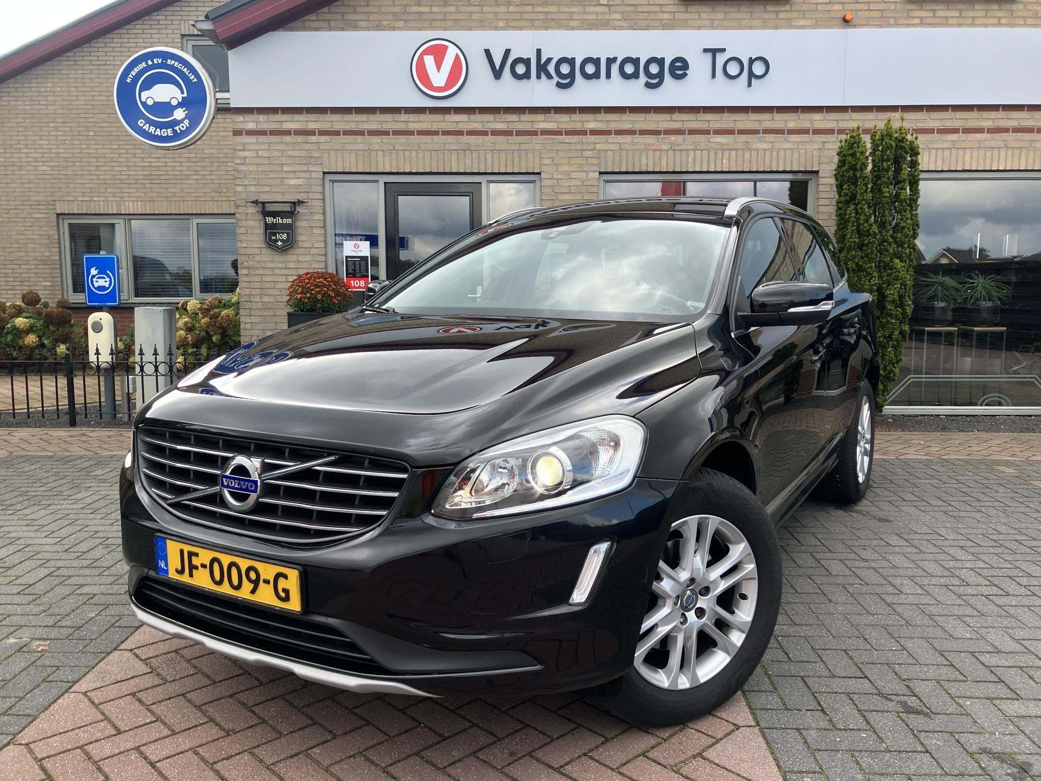 Volvo XC60 2.0 D4 FWD Ocean Race | Trekhaak | Leder | Elek., Auto's, 1969 cc, Zwart, Leder, Bedrijf