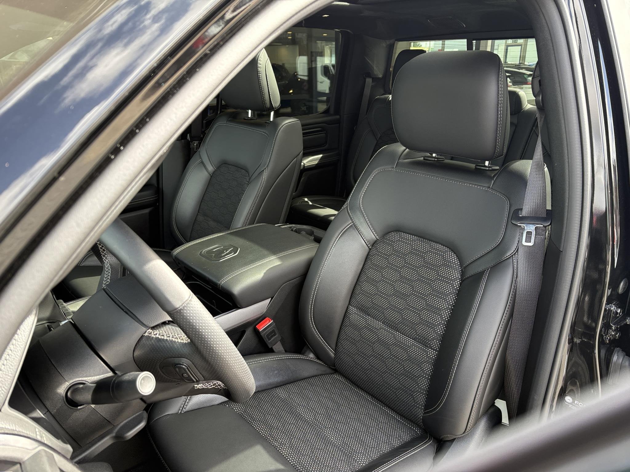 Foto 17 van Dodge Ram 1500 3.0 SST 4x4 Crew Cab Sport 420pk | LPG | Pano