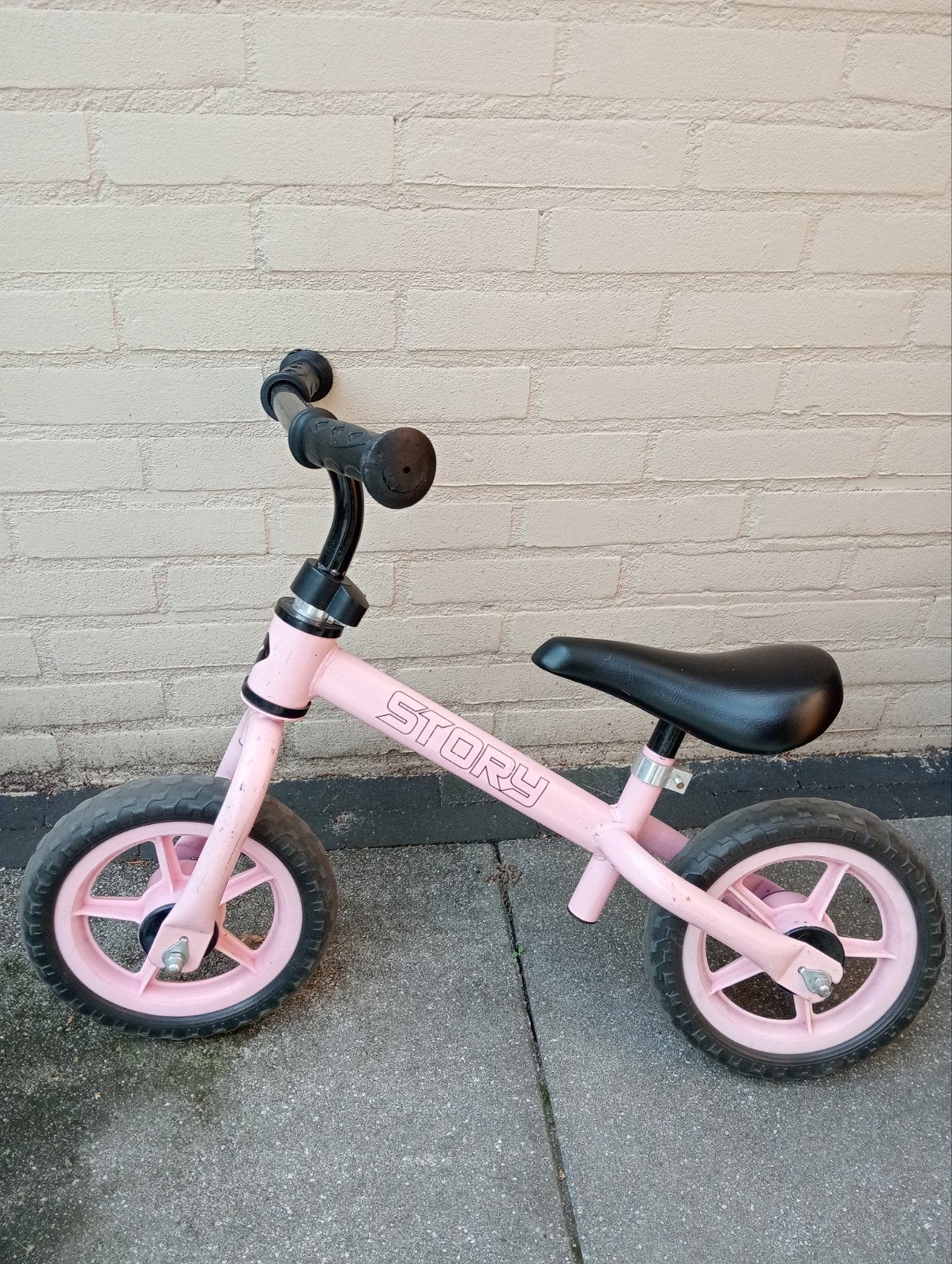 Roze 12 inch loopfietsje - Story, Ophalen, Gebruikt, Minder dan 16 inch, Story