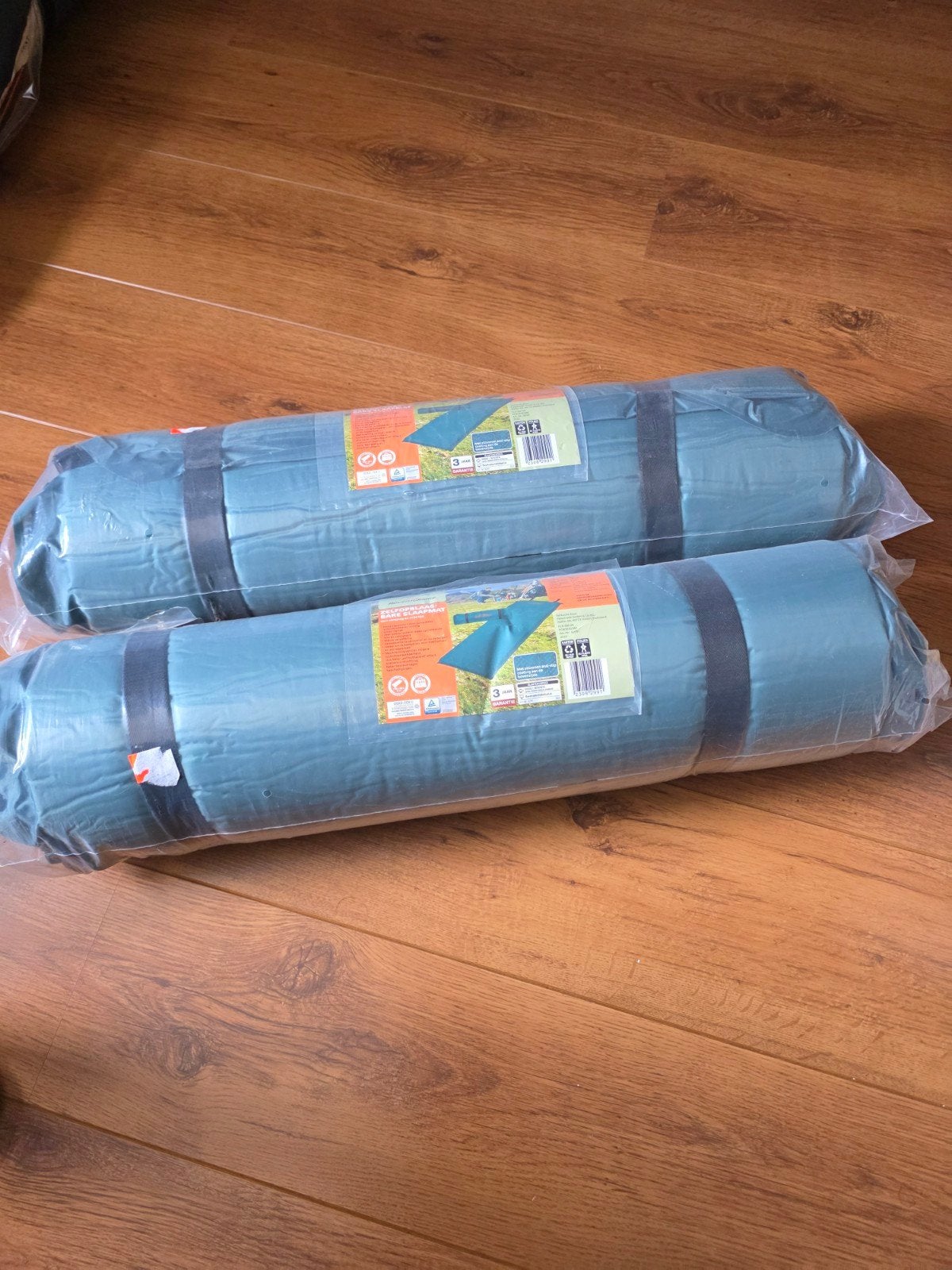 Zelfopblazende slaapmatten (2 stuks) - Ideaal voor kamperen, Ophalen of Verzenden, Nieuw, 1-persoons