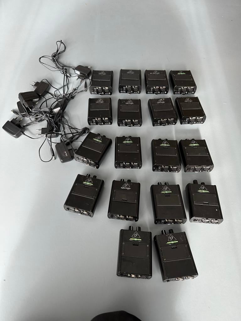 Behringer P1 Personal In-Ear Monitor Versterker (16 stuks), Ophalen of Verzenden, Gebruikt, Minder dan 500 watt, Overige typen