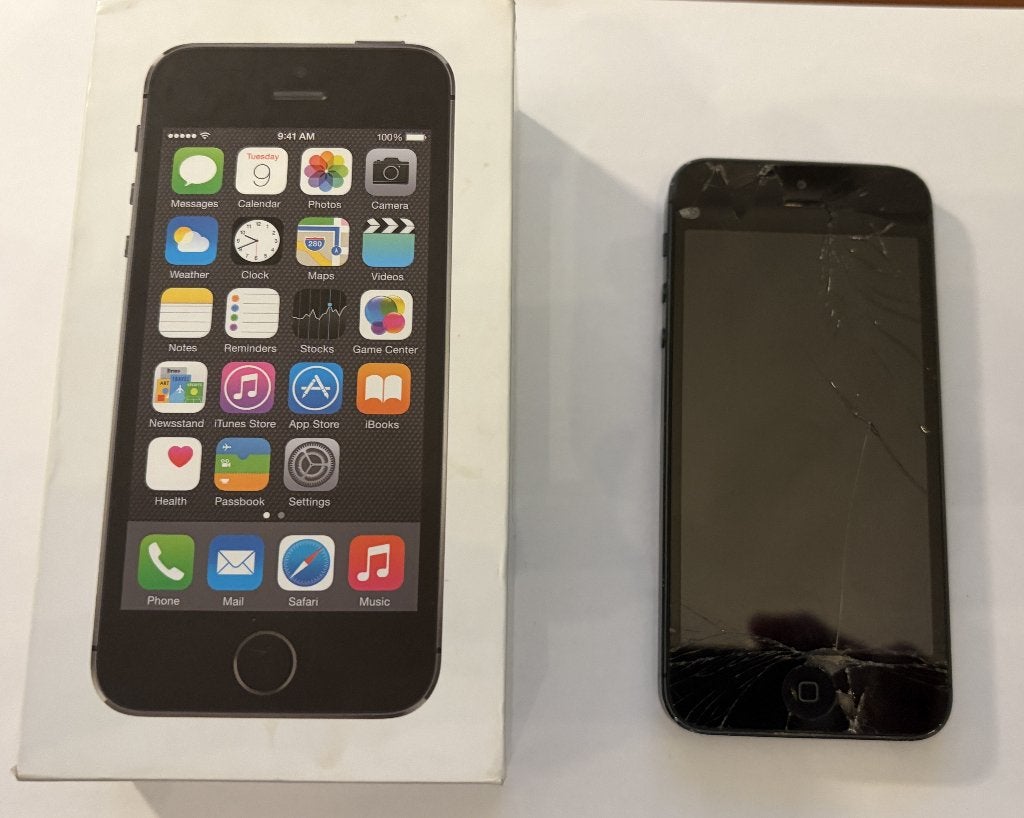 4x iPhone (11, 8, 6S, 5S) met Schade / incl. dozen, 256 GB, Gebruikt, Zonder simlock, Zonder abonnement