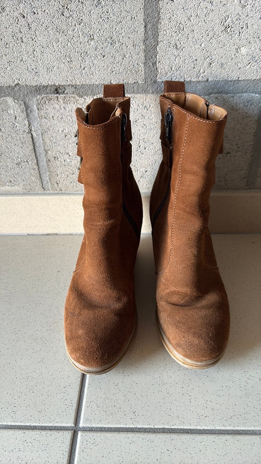 Suède enkellaarsjes maat 37, Kleding | Dames, Schoenen, Bruin, Lage of Enkellaarzen, Ophalen of Verzenden, Zo goed als nieuw