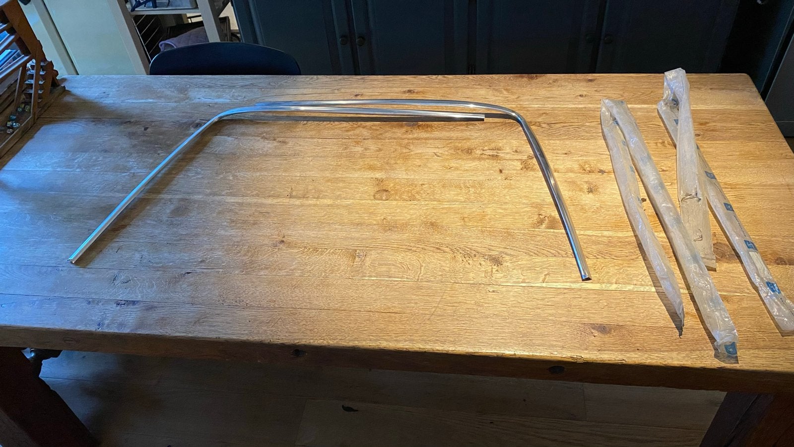 Sierlijst voorruit mercedes W116, Auto-onderdelen, Carrosserie en Plaatwerk, Ophalen of Verzenden, Nieuw, Voor, Oldtimer onderdelen