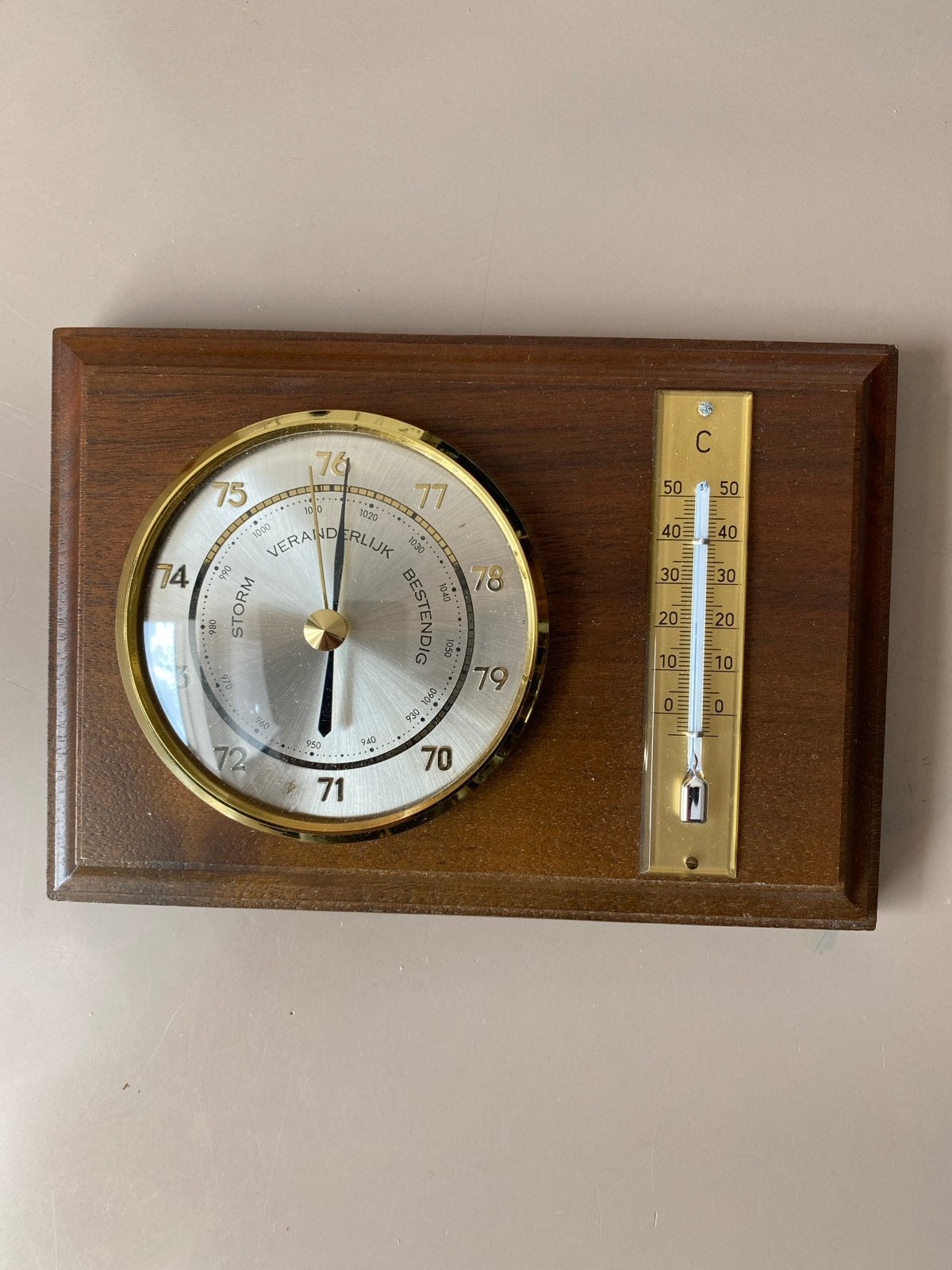 Vintage Weerstation met Barometer en Thermometer, Audio, Tv en Foto, Weerstations en Barometers, Gebruikt, Weerstation, Ophalen of Verzenden
