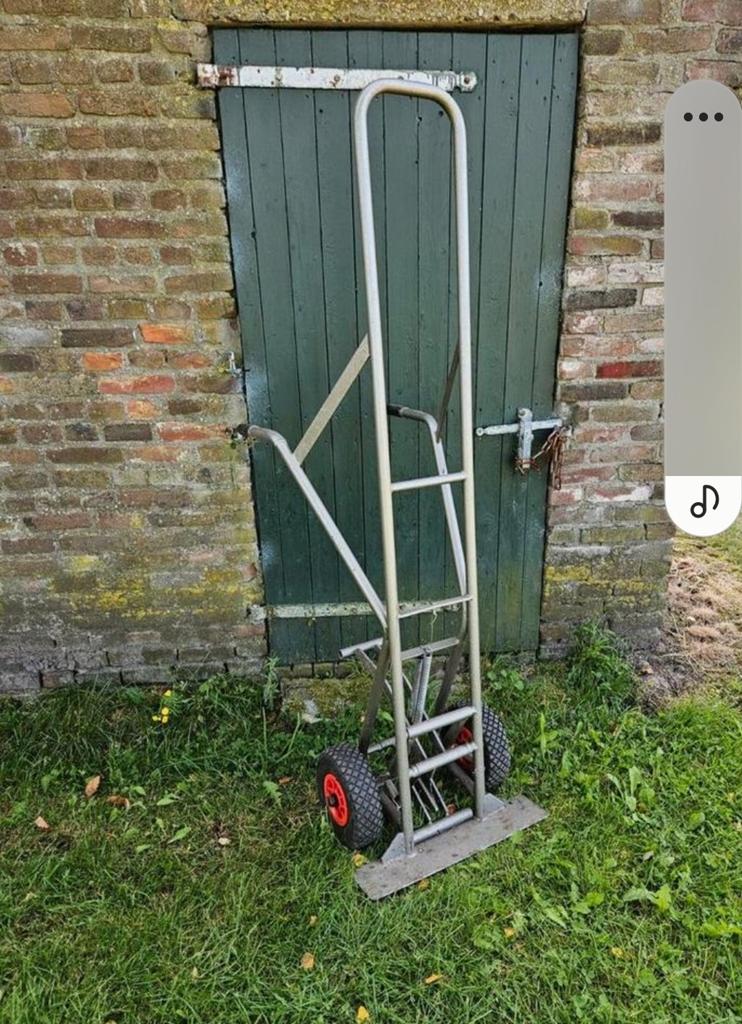 Steekwagen met lospedaal voor kisten., Ophalen, Steekwagen