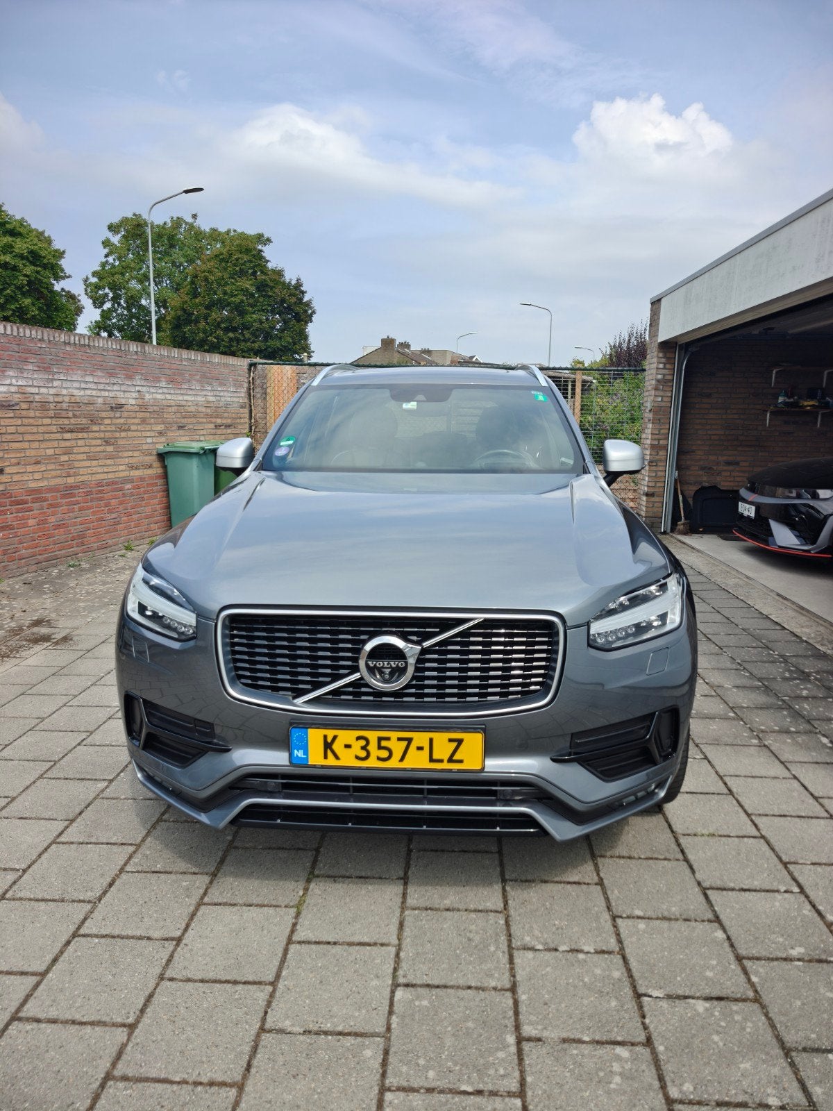 Volvo XC90 T6 R-Design Polestar2017 full options, Auto's, Volvo, Zwart, 4 cilinders, 1969 cc, 120 €/maand