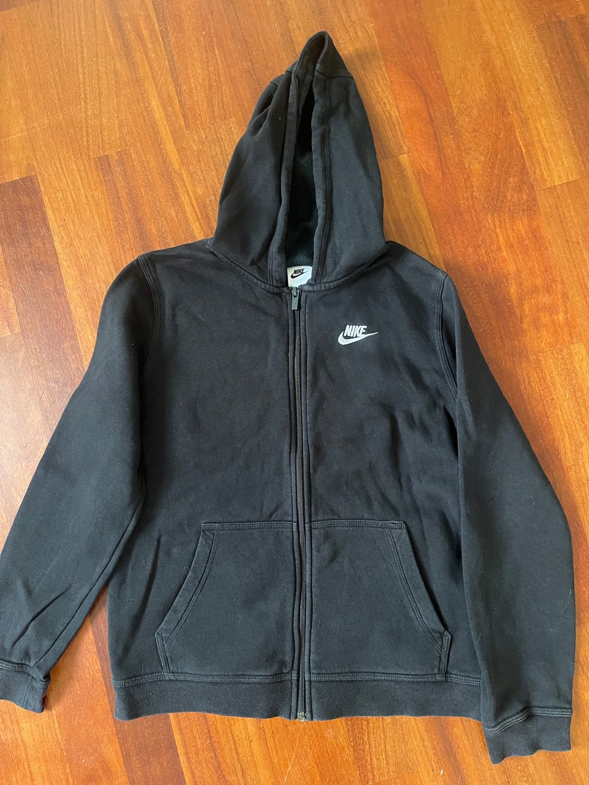 Nike hoodie zwart 158-170 cm, Ophalen of Verzenden, Zo goed als nieuw, Jongen of Meisje, Trui of Vest