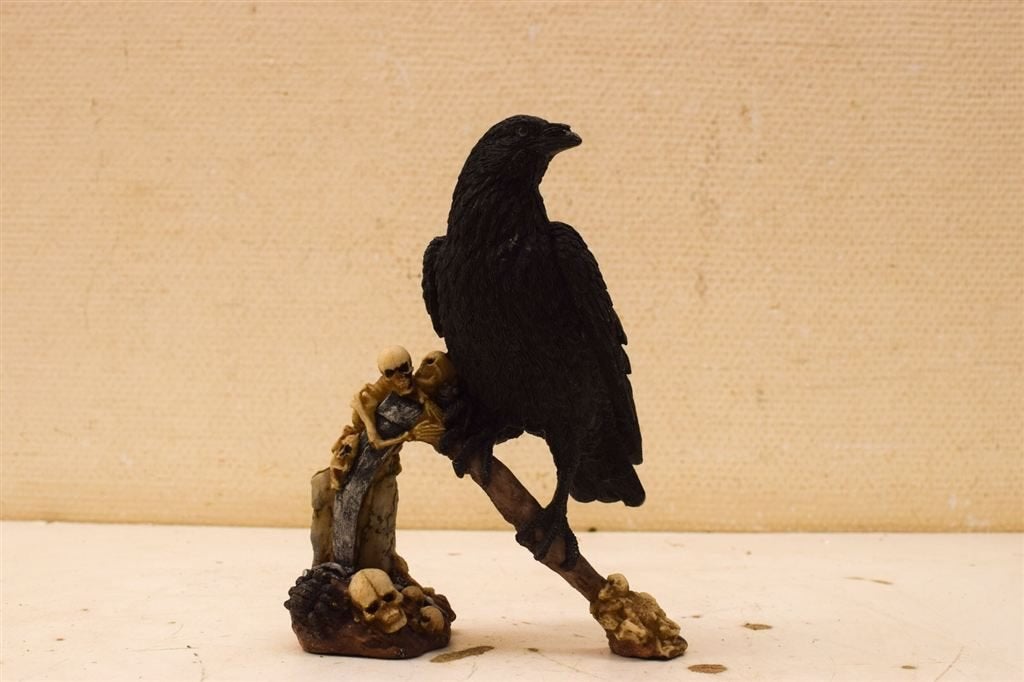 Gothic beeldje van een kraai op een zeis 51201, Ophalen of Verzenden, Gebruikt, Dier