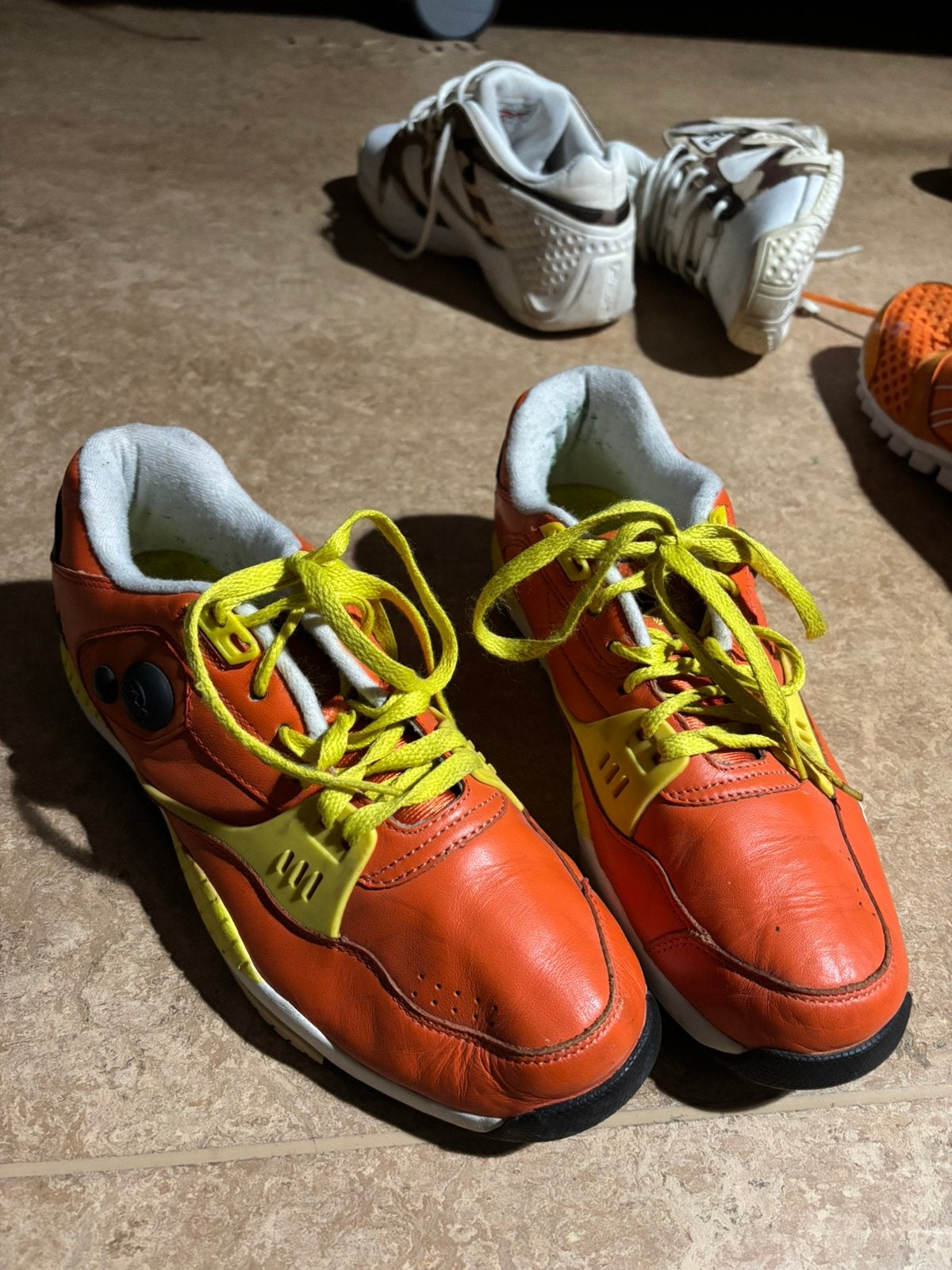 Reebok schoenen oranje. Maat 40.5, Ophalen, Zo goed als nieuw, Schoenen