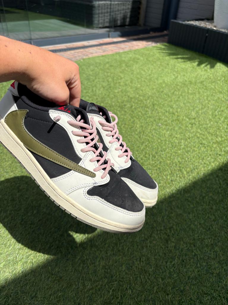 Nike Air Jordan 1 Low Travis Scott Reverse Mocha Maat 43, Kleding | Heren, Schoenen, Zo goed als nieuw, Sneakers of Gympen, Overige kleuren