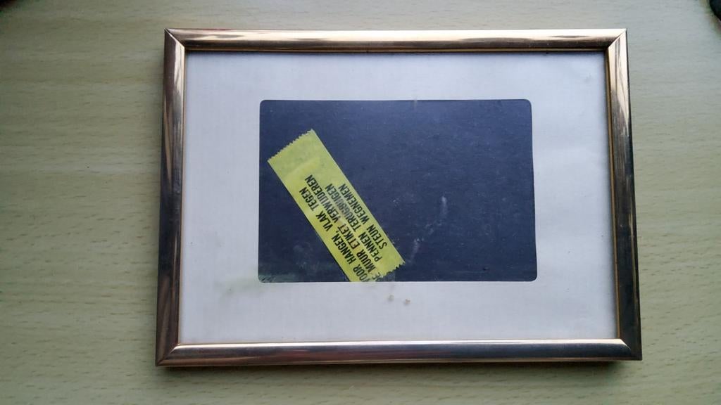 Oud retro klein goud kleurige fotolijstje ontspiegeld glas., Antiek en Kunst, Curiosa en Brocante, Ophalen of Verzenden