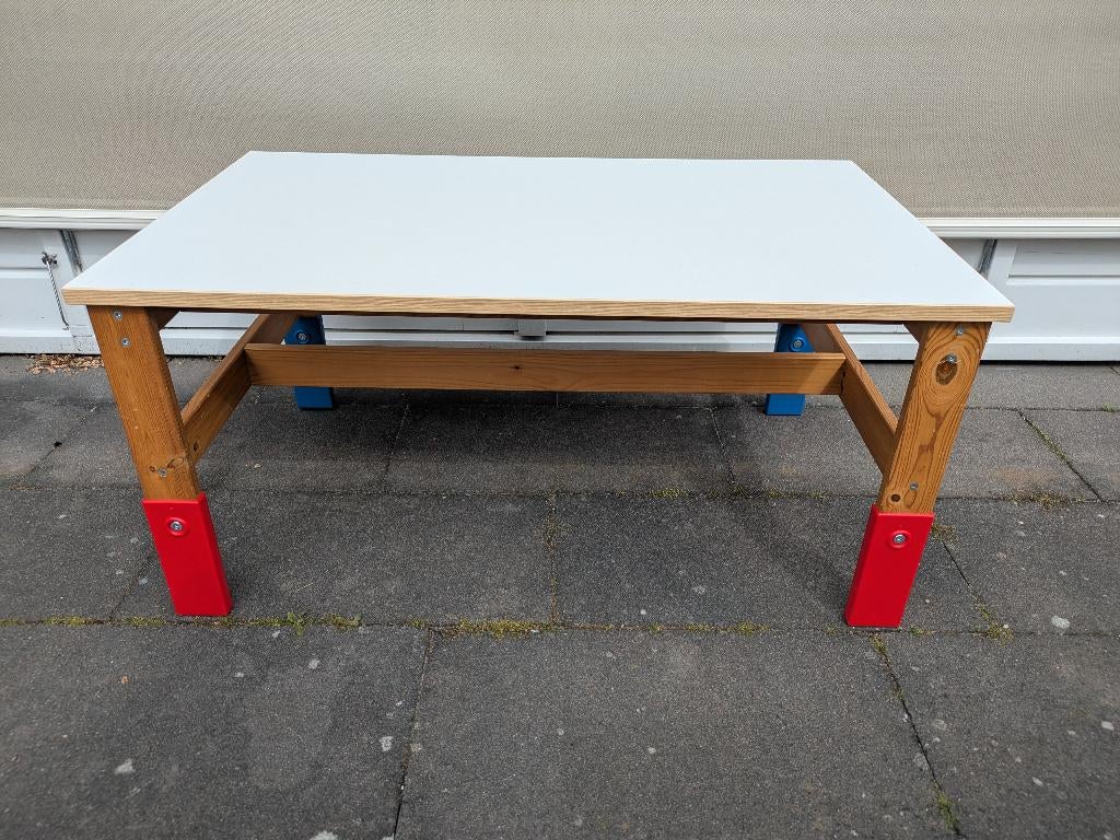Speeltafel voor kids, Kinderen en Baby's, Kinderkamer | Tafels en Stoelen, Ophalen, Gebruikt, Tafel(s)