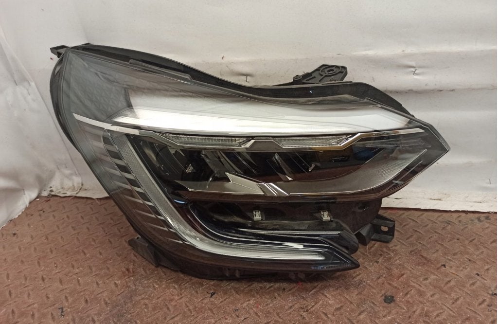 Renault Captur full led koplamp rechts 260104525R, Auto-onderdelen, Niet ingevuld, Gebruikt, Renault, Niet ingevuld