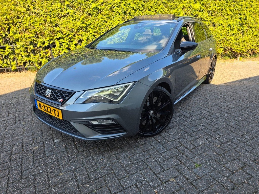 Seat LEON 2.0 TSI Cupra 300: Performance Pack, schaal stoele