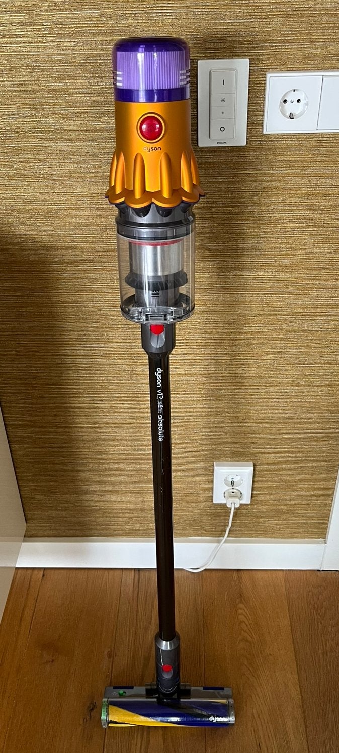Dyson V12 absolute (steel)stofzuiger, Ophalen of Verzenden, Zo goed als nieuw