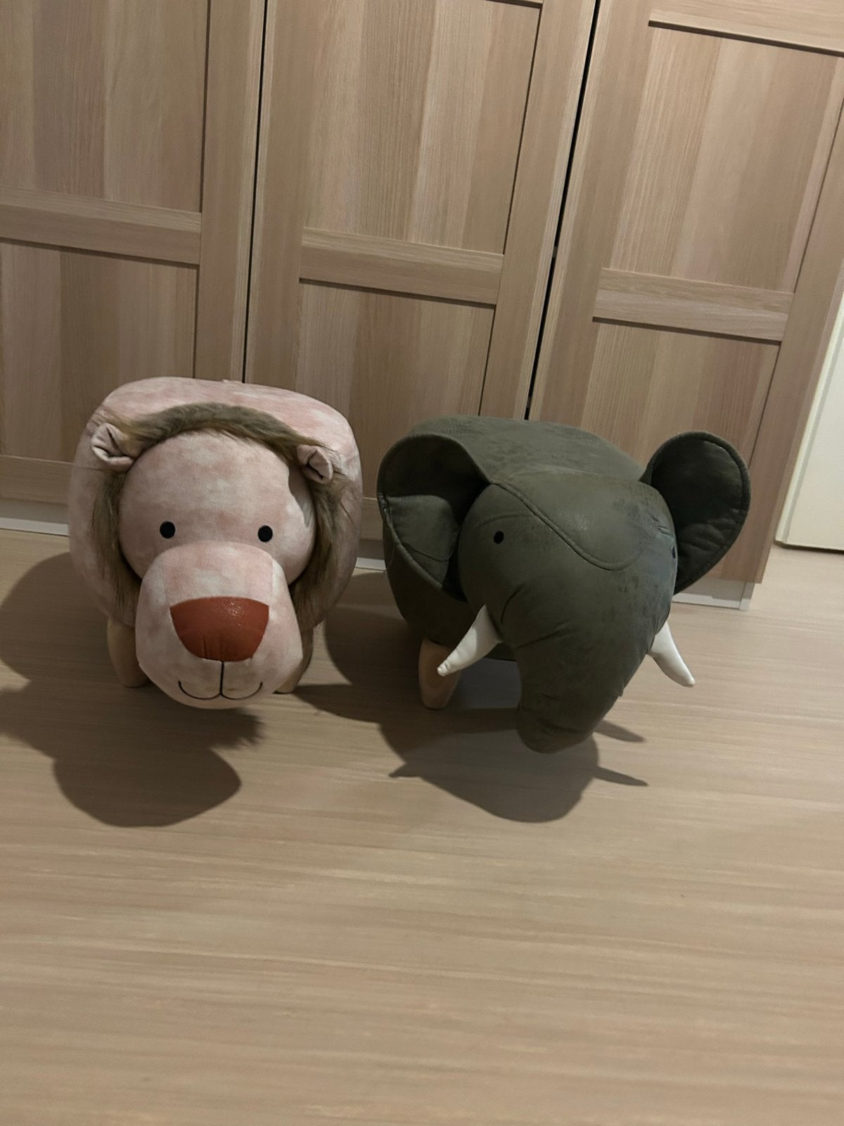 Kwantum krukjes leeuw en olifant, Ophalen, Zo goed als nieuw, Overige materialen