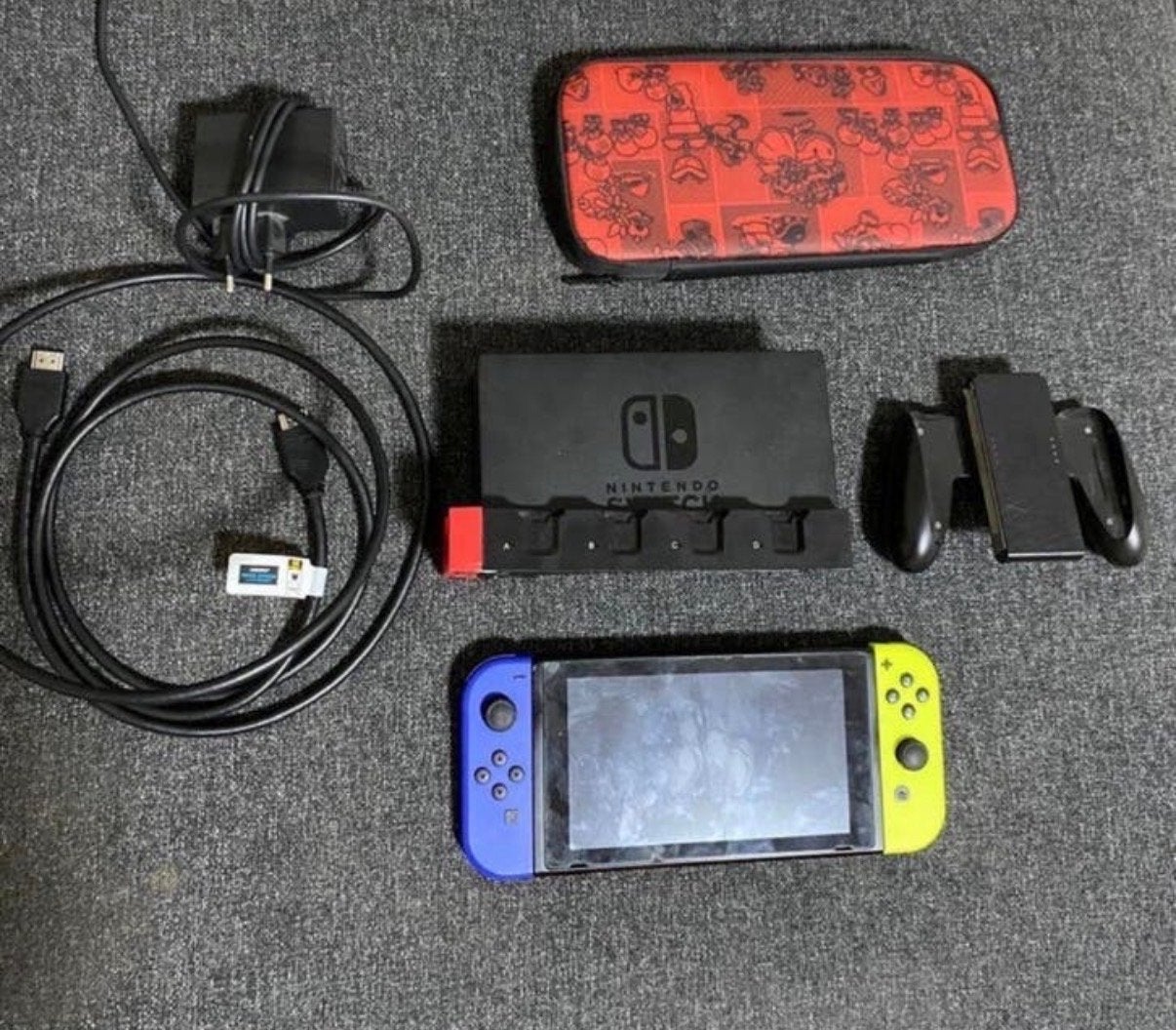 Nintendo Switch met accessoires en reisetui scherm netjes, U, Ophalen of Verzenden, Zo goed als nieuw, U